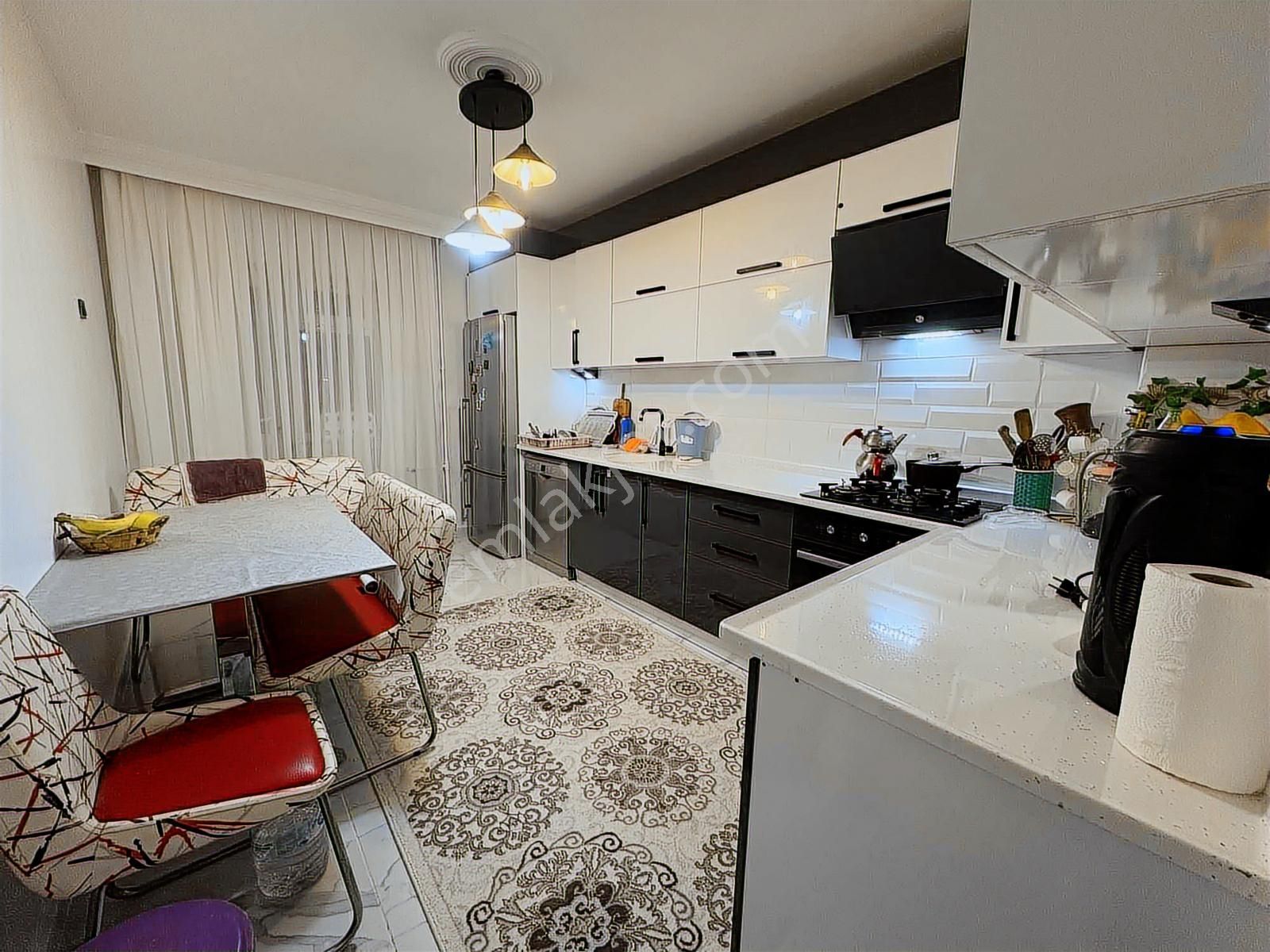 Göztepe Cadde Üzeri Satılık 3+1 Site İçerisinde Yapılı Daire - Görsel 32