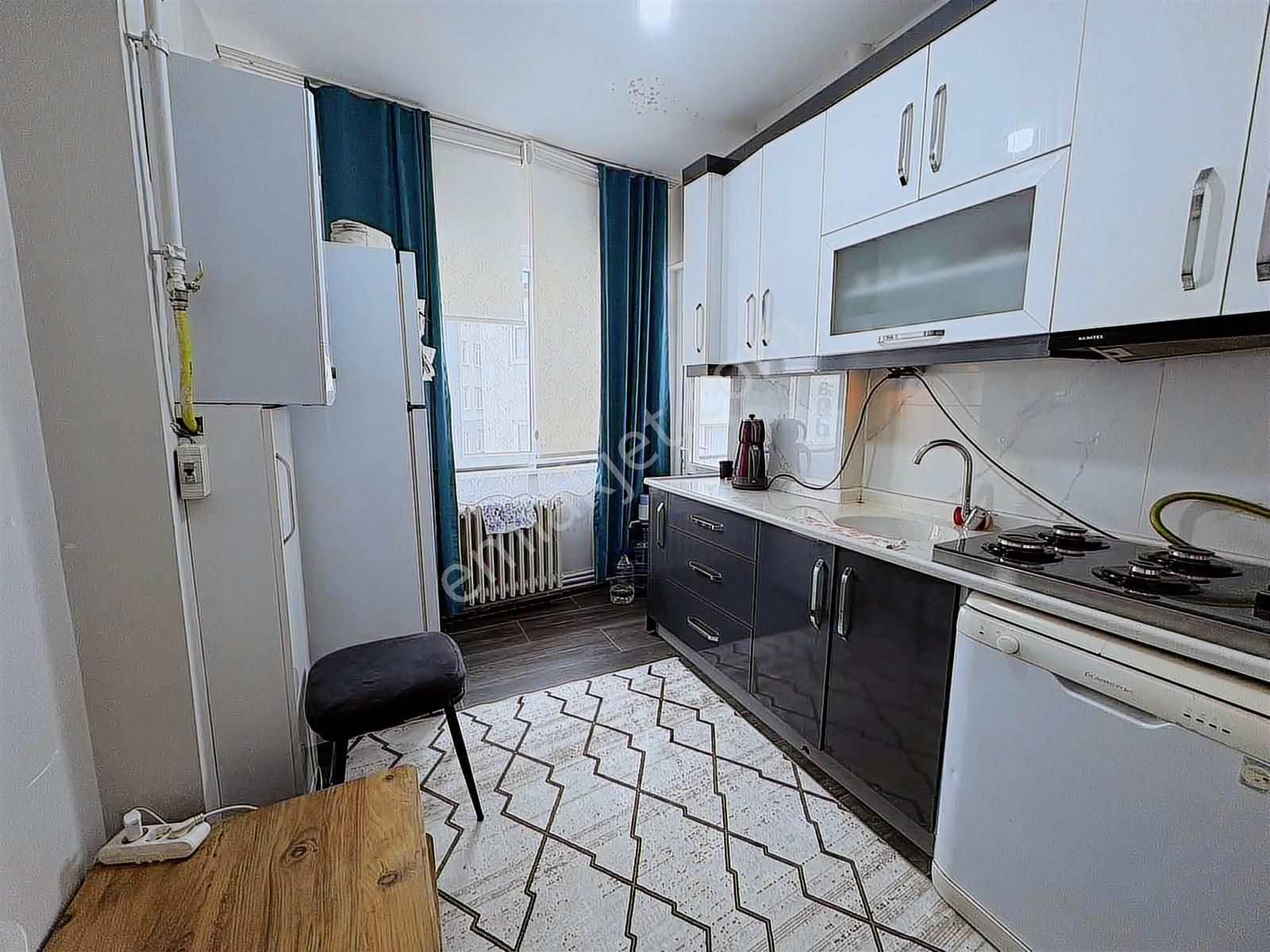 Atatürk Cd. Yakını Kiralık 3+1 Yenilenmiş Daire - Görsel 11