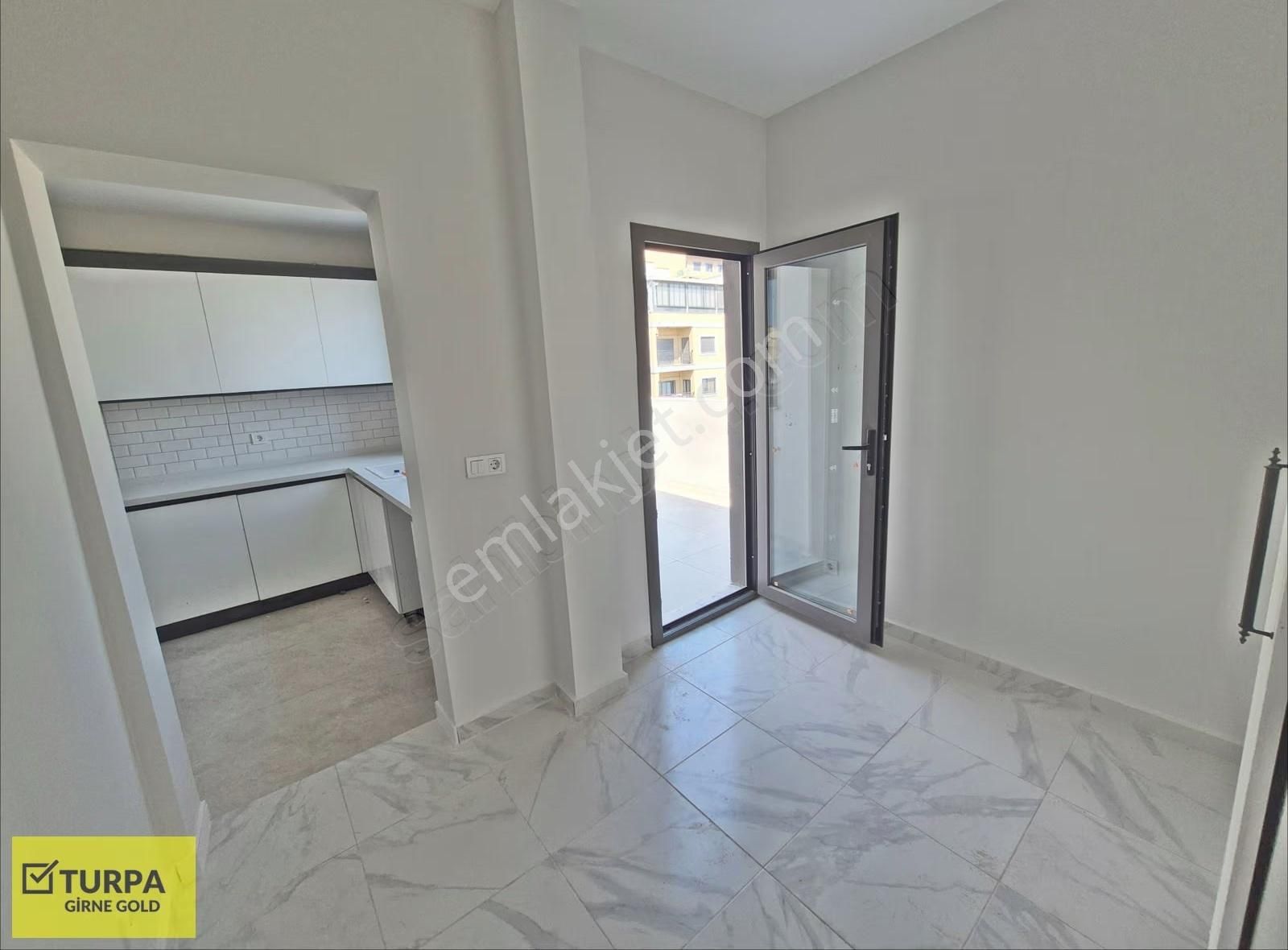 Çiğli'de Yüksek Kaliteli Malzeme-işçilikli Satılık Sıfır Dairele - Görsel 28