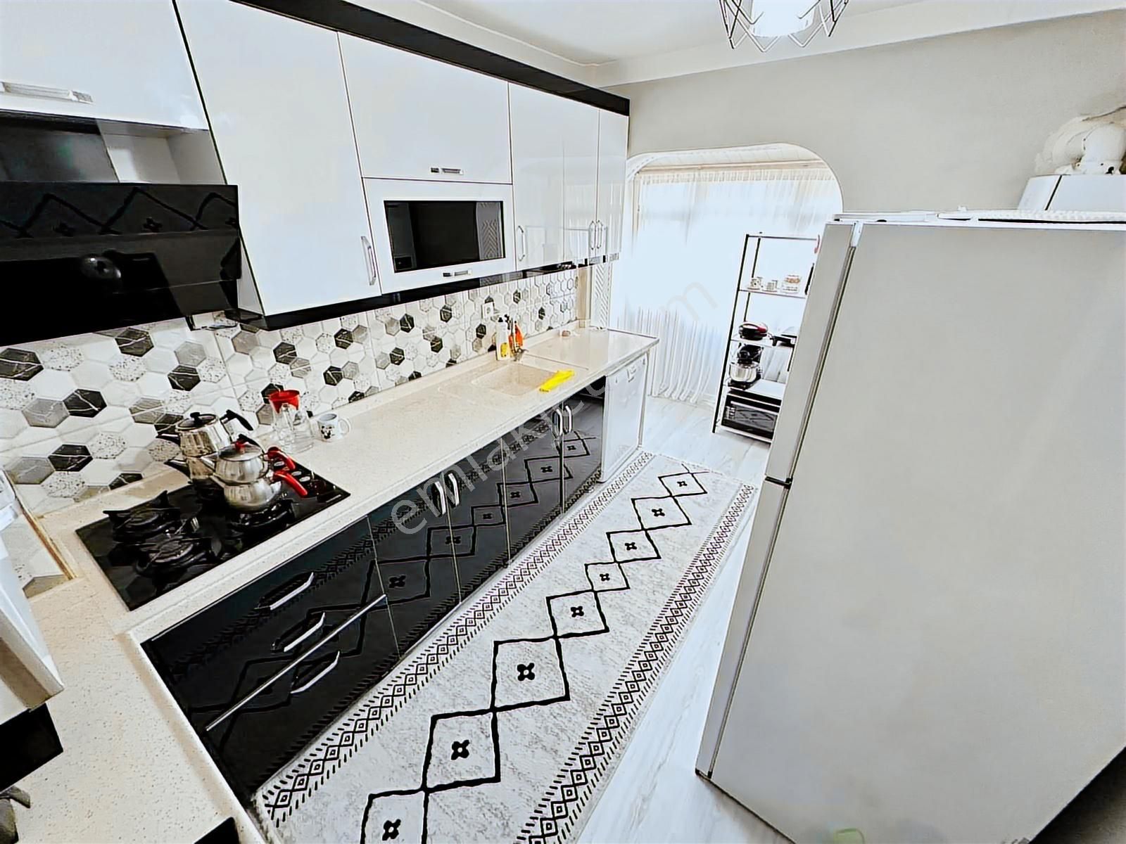 Ulukan'dan Plevne Mah'de Katta Ön Cephe Kaçmaz Fiyat 3+1 Daire !