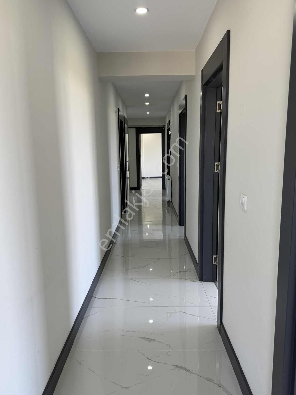 Onay 'dan Çerkezköy Tepede Lüks Sitede Mega Büyük 4+1 Daire - Görsel 8