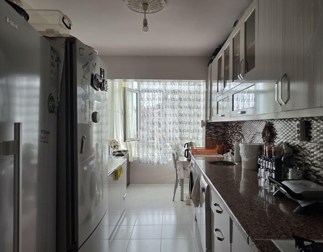 Lokasyon Avantajlı! Merkezde, Geniş 2+1 Ayrı Mutfaklı Balkonlu