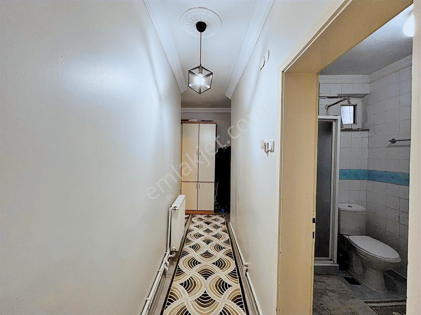 Gazi Mahallesinde Mükemmel Konumda 3+1 Fırsat Daire - Görsel 15