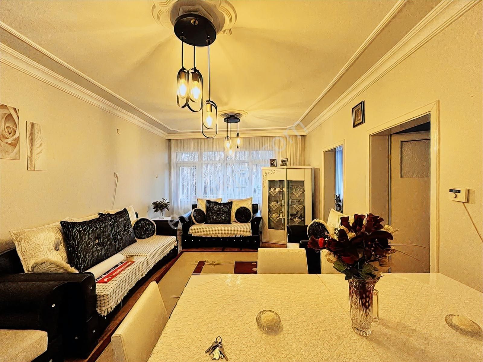 Gazi Mahallesinde Mükemmel Konumda 3+1 Fırsat Daire - Görsel 7