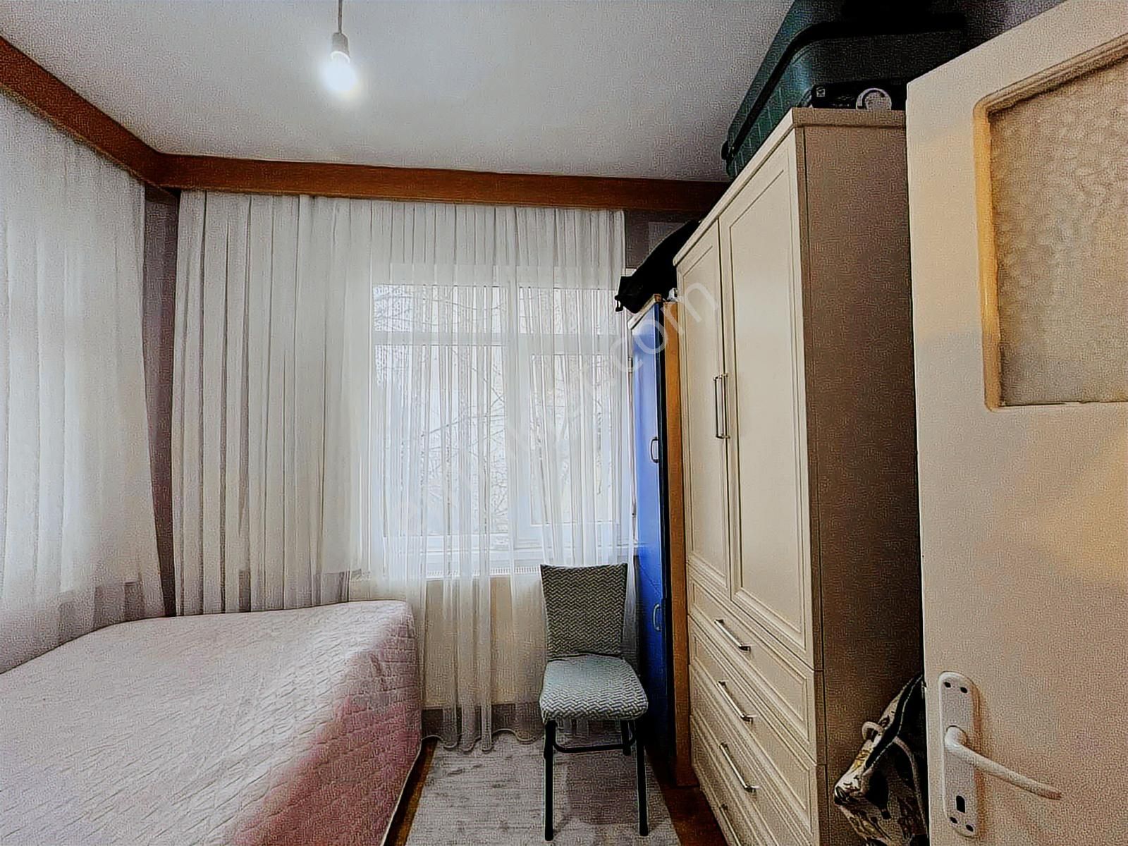 Gazi Mahallesinde Mükemmel Konumda 3+1 Fırsat Daire - Görsel 9