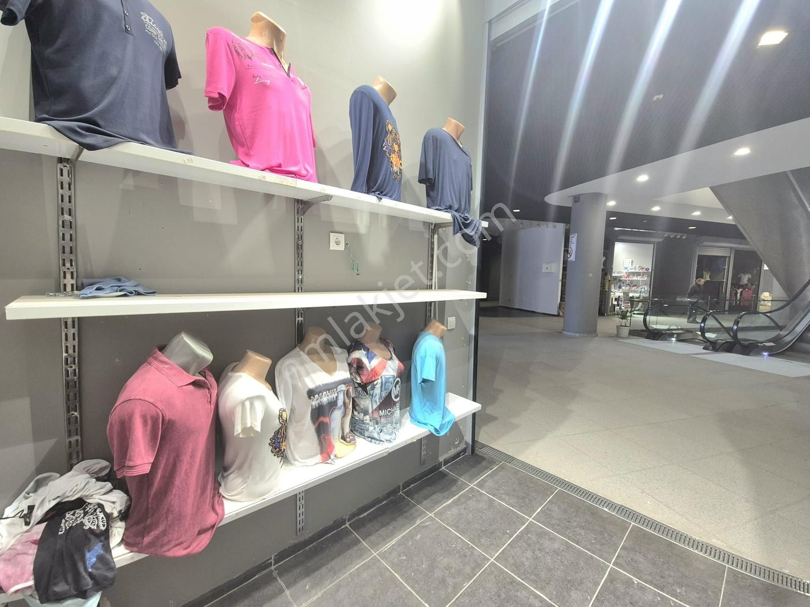 Doğugarajı Kültür Ve Ticaret Merkezinde Satlık Yatırımlık İşyeri - Görsel 11