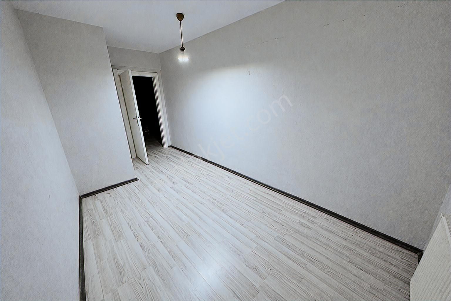 Silivri Alibey Mah. 3+1 Bahçe Kullanımlı Bakımlı Tadilatlı - Görsel 3