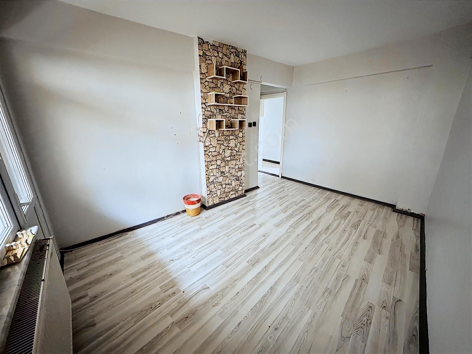 Silivri Alibey Mah. 3+1 Bahçe Kullanımlı Bakımlı Tadilatlı - Görsel 12