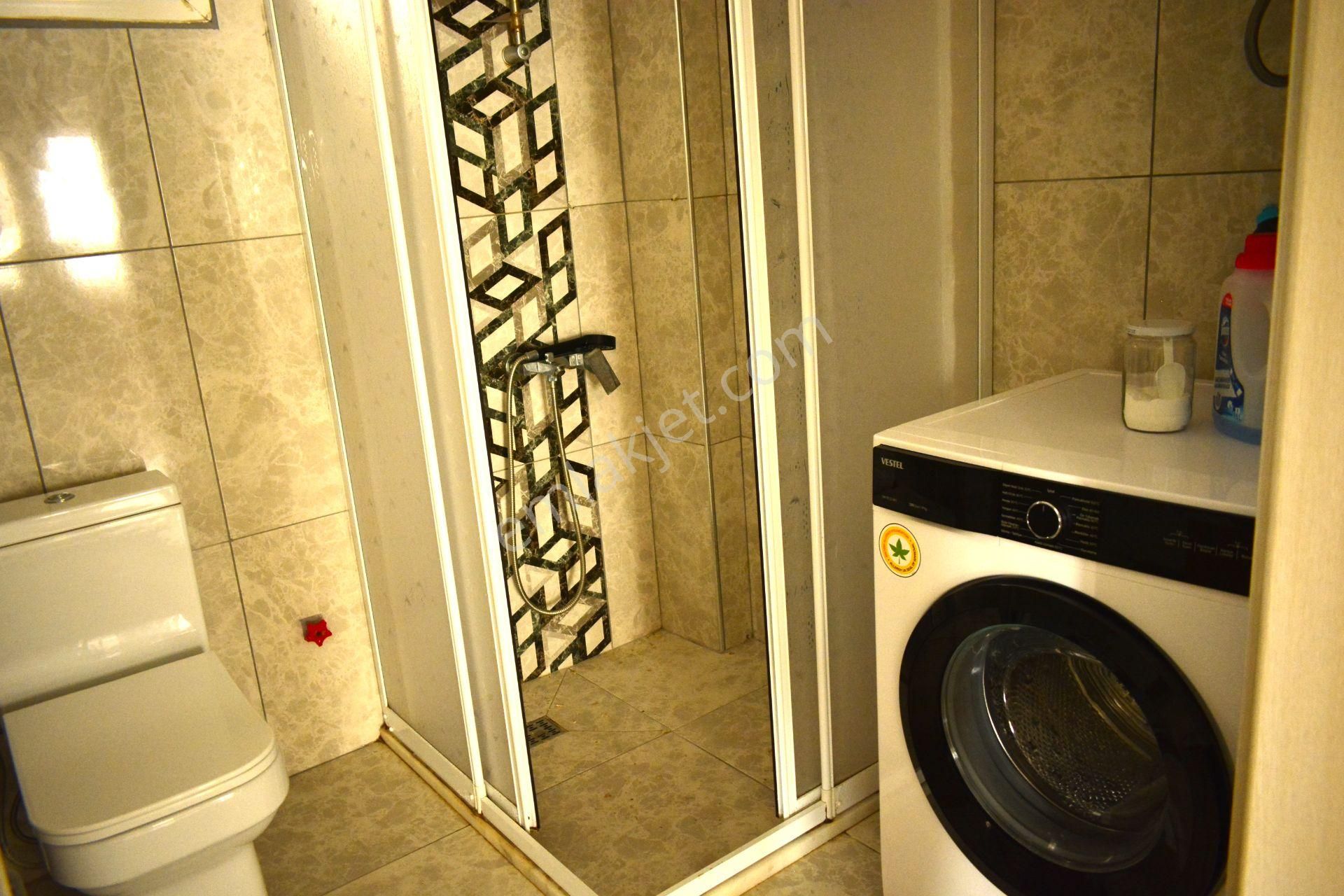 Urla Çeşmealtı'nda Denize Sıfır Binada Manzaralı Kiralık 1+1 Daire - Görsel 10