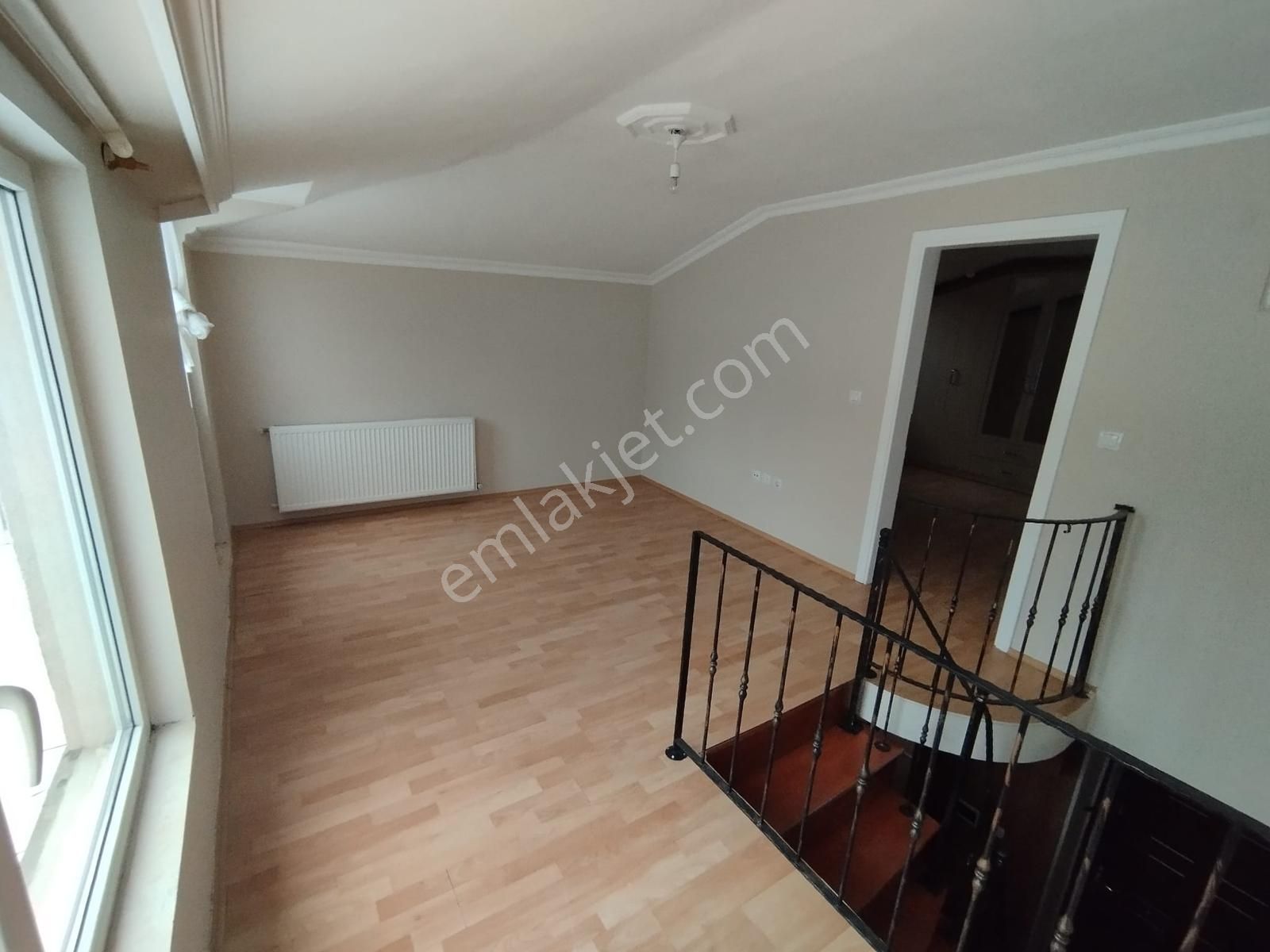 Çamlıca Ferah Mahallesi'nde 4+1 Kiralık Dubleks Daire - Görsel 8