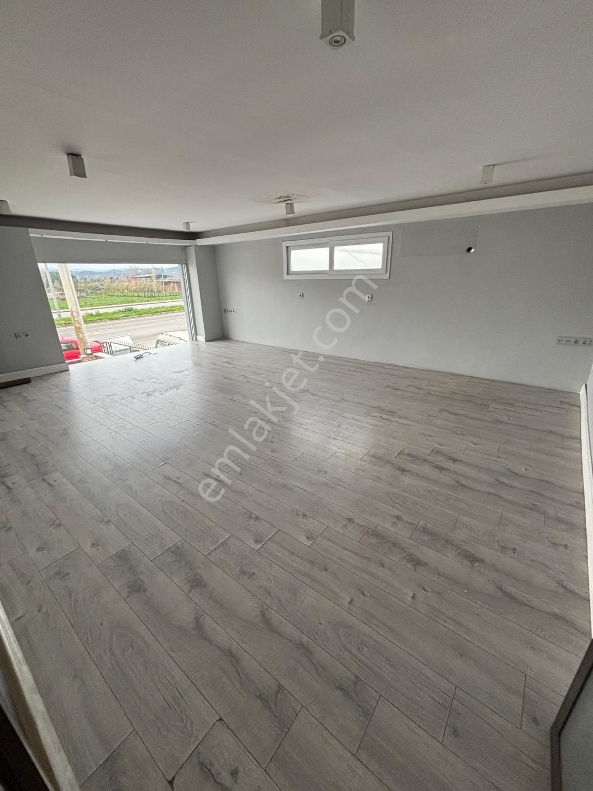 Çizgi Gayrimenkul'den İzmir Asfaltında 400mt2 Dükkan Kiralık - Görsel 4