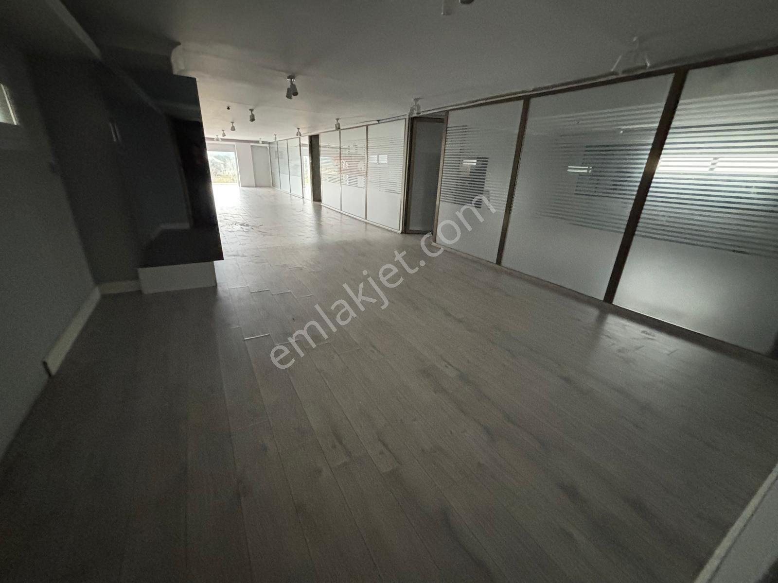 Çizgi Gayrimenkul'den İzmir Asfaltında 400mt2 Dükkan Kiralık - Görsel 2