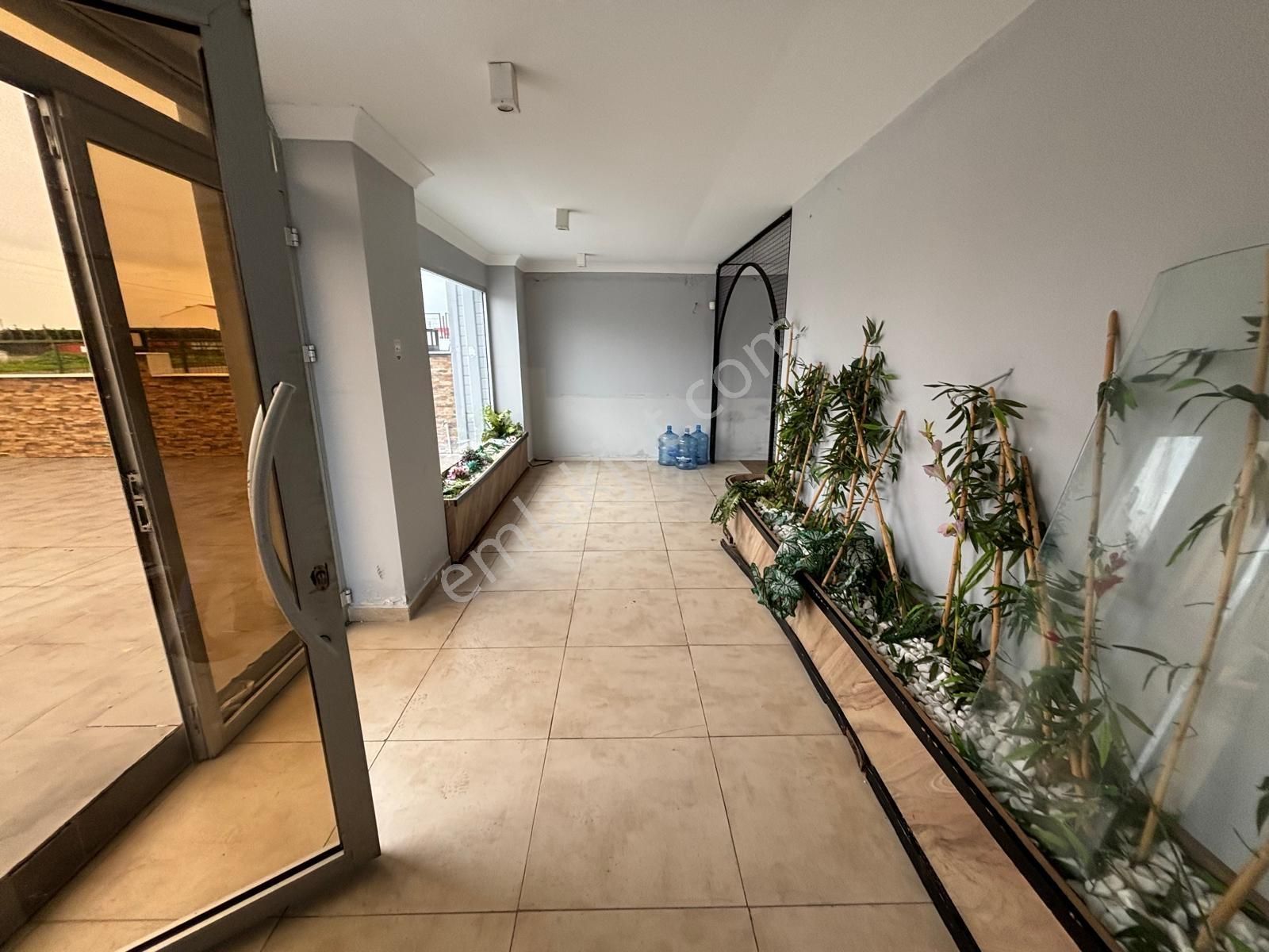 Çizgi Gayrimenkul'den İzmir Asfaltında 400mt2 Dükkan Kiralık - Görsel 33