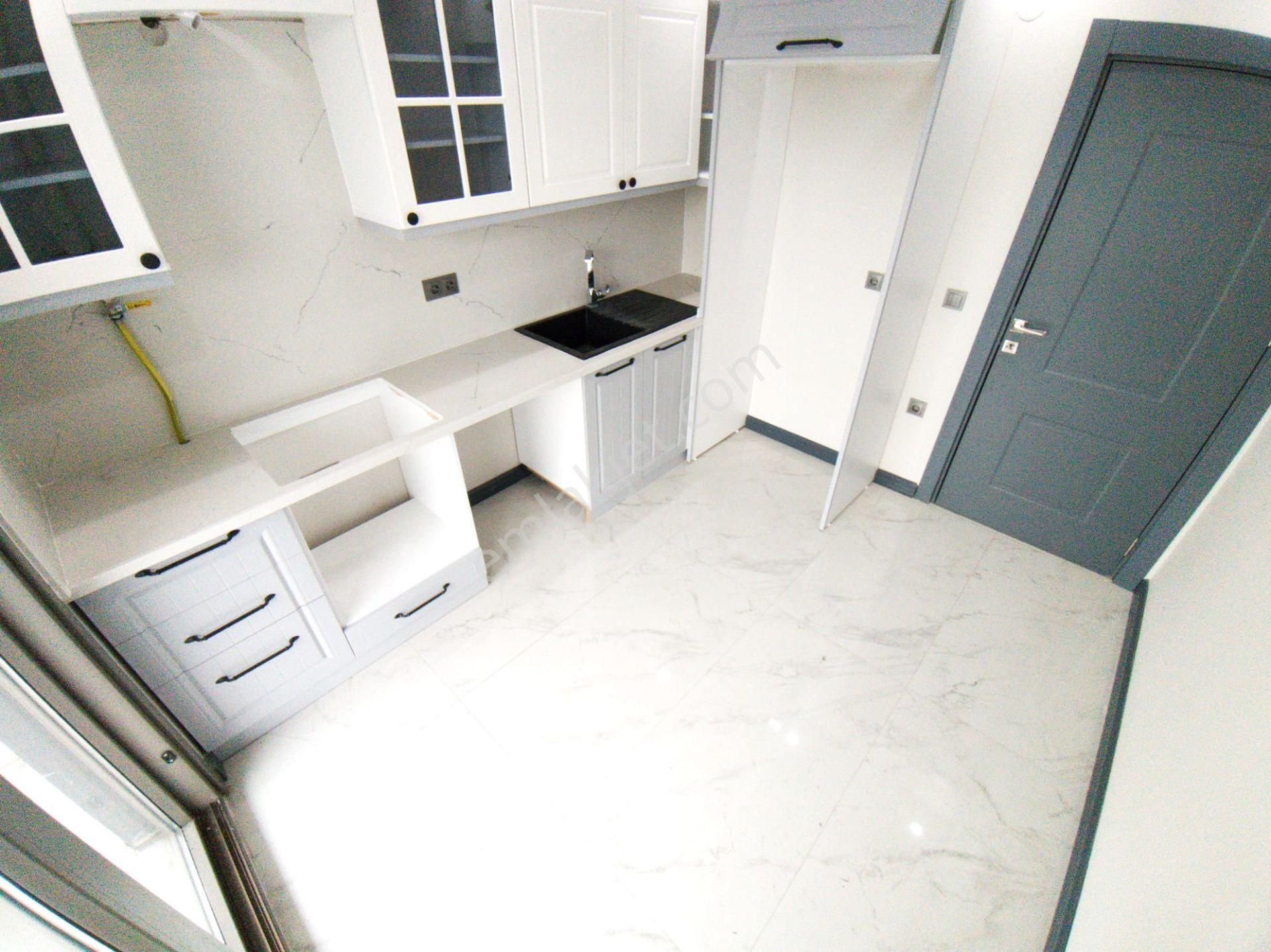 Burhaniye İskele'de Aygül'den Sıfır Denize 200 Mt Mustakil Tadında Bahçeli 2+1 Satılık Ters Dubleks - Görsel 6