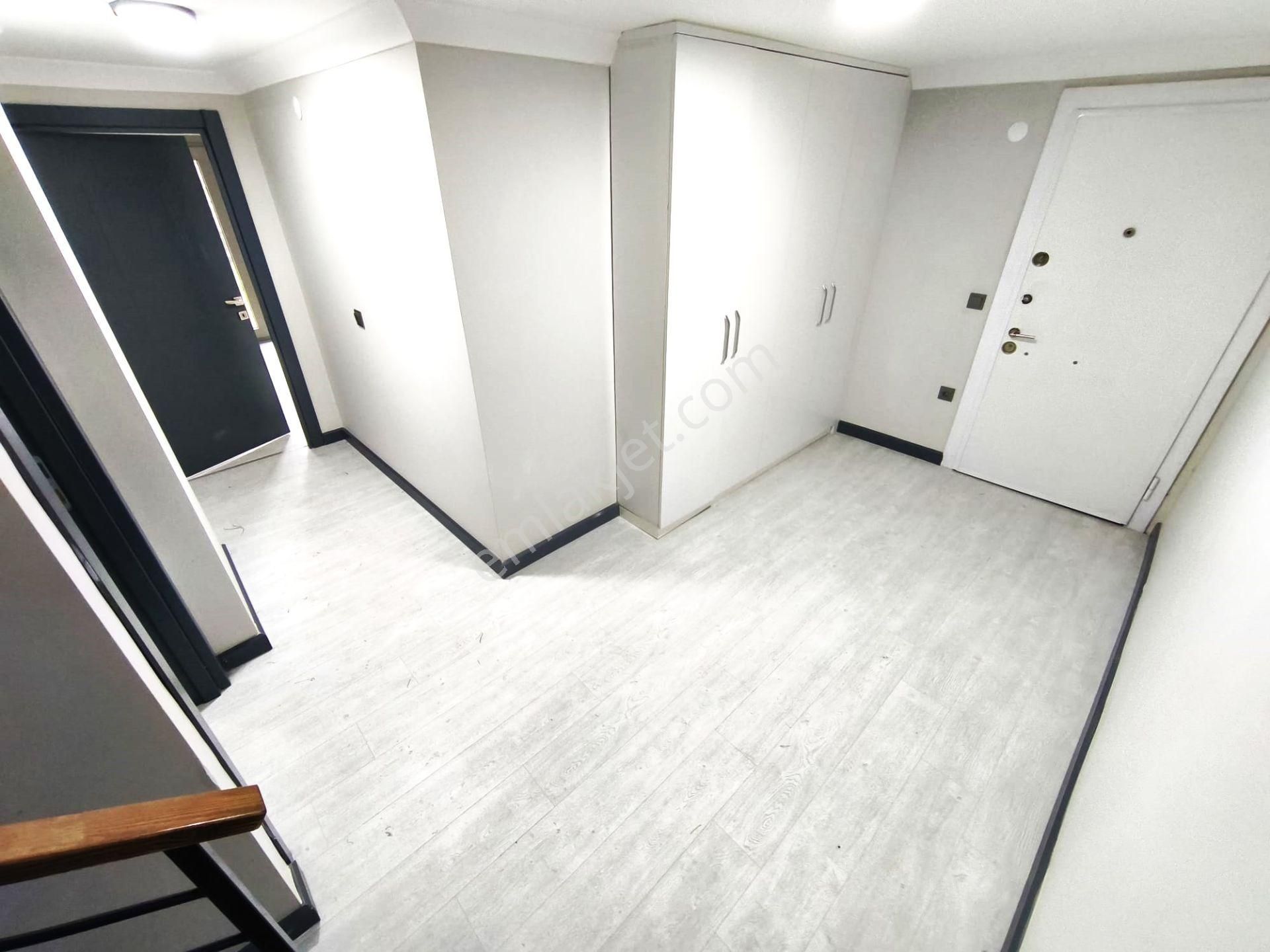 Burhaniye İskele'de Aygül'den Sıfır Denize 200 Mt Mustakil Tadında Bahçeli 2+1 Satılık Ters Dubleks - Görsel 33