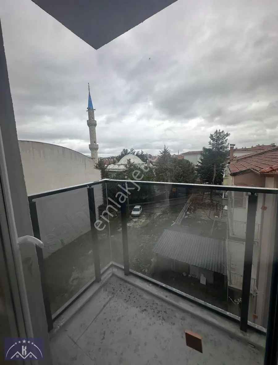 Burdur Emek Mah. 1+1 50m2 Arakat Asansörlü Balkonlu Sıfır Apart - Görsel 3