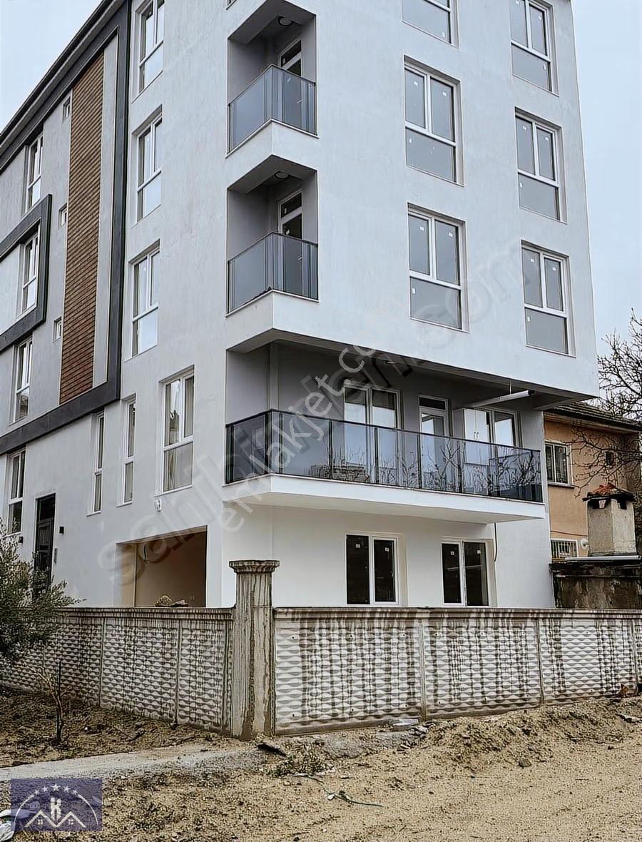 Burdur Emek Mah. 1+1 50m2 Arakat Asansörlü Balkonlu Sıfır Apart - Görsel 7