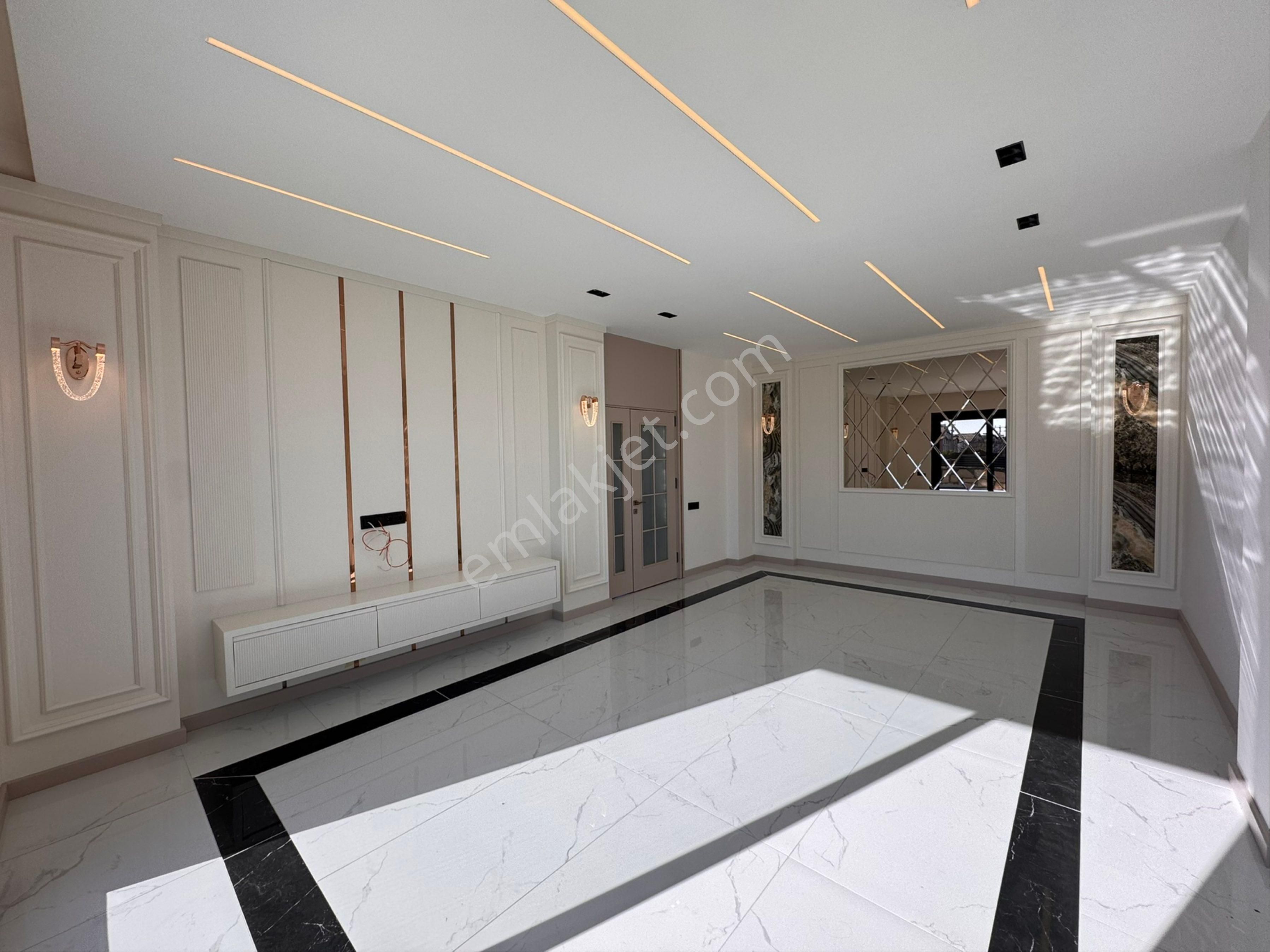 Efeler Mahallesinde 500m Arsa İçinde 4+1 Ebeveyn Banyolu Ayrı Mutfak Satıllık Villa - Görsel 19