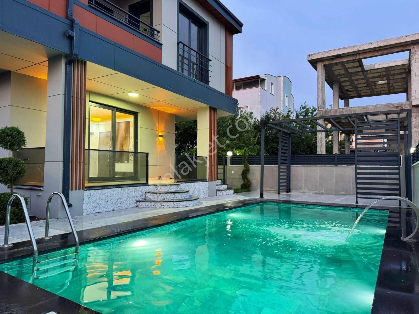 Kartallar'dan 300m² Arsalı Kaliteli Şık Havuzlu Müstakil Villa. - Görsel 29