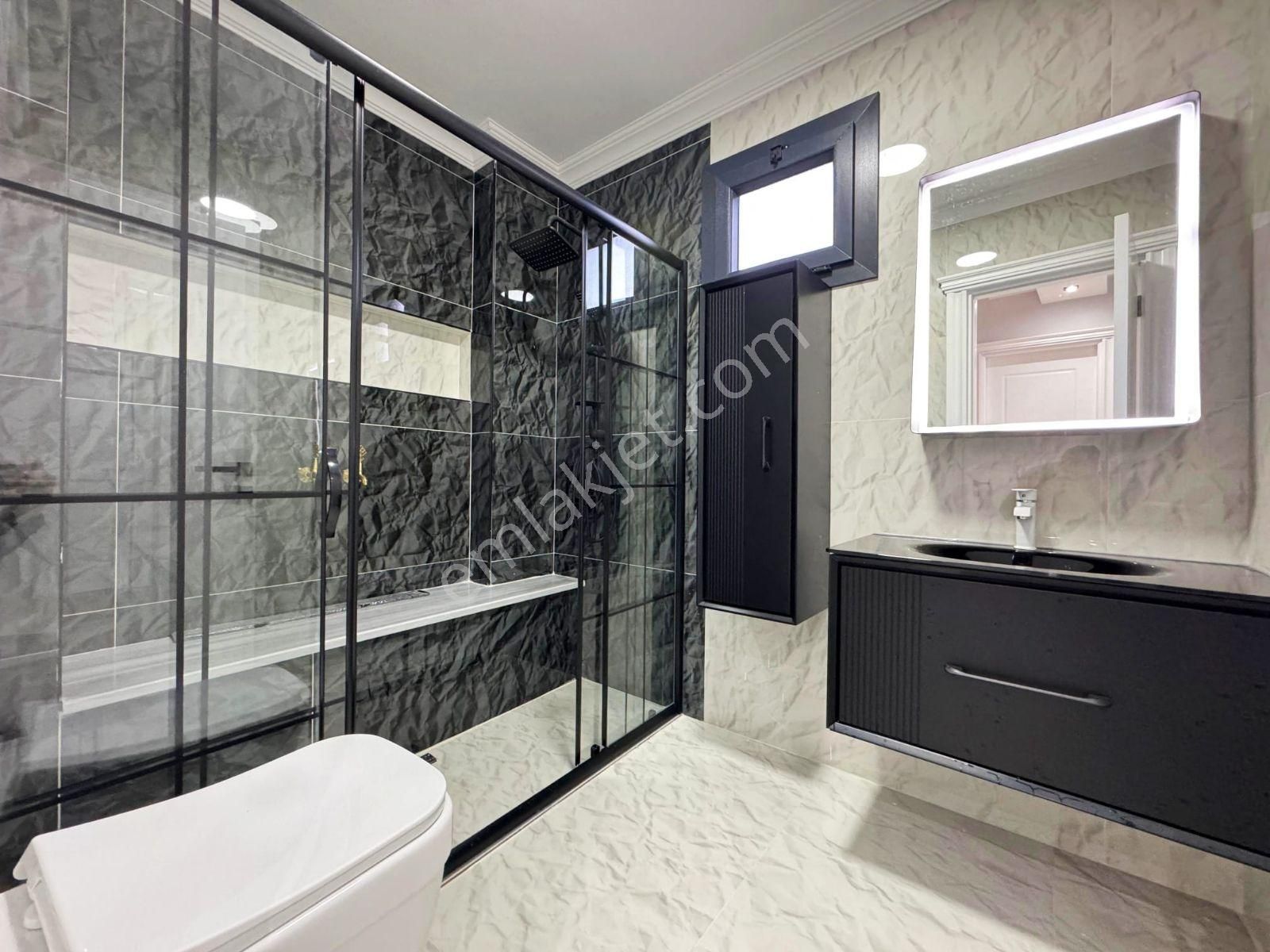 Kartallar'dan 300m² Arsalı Kaliteli Şık Havuzlu Müstakil Villa. - Görsel 33