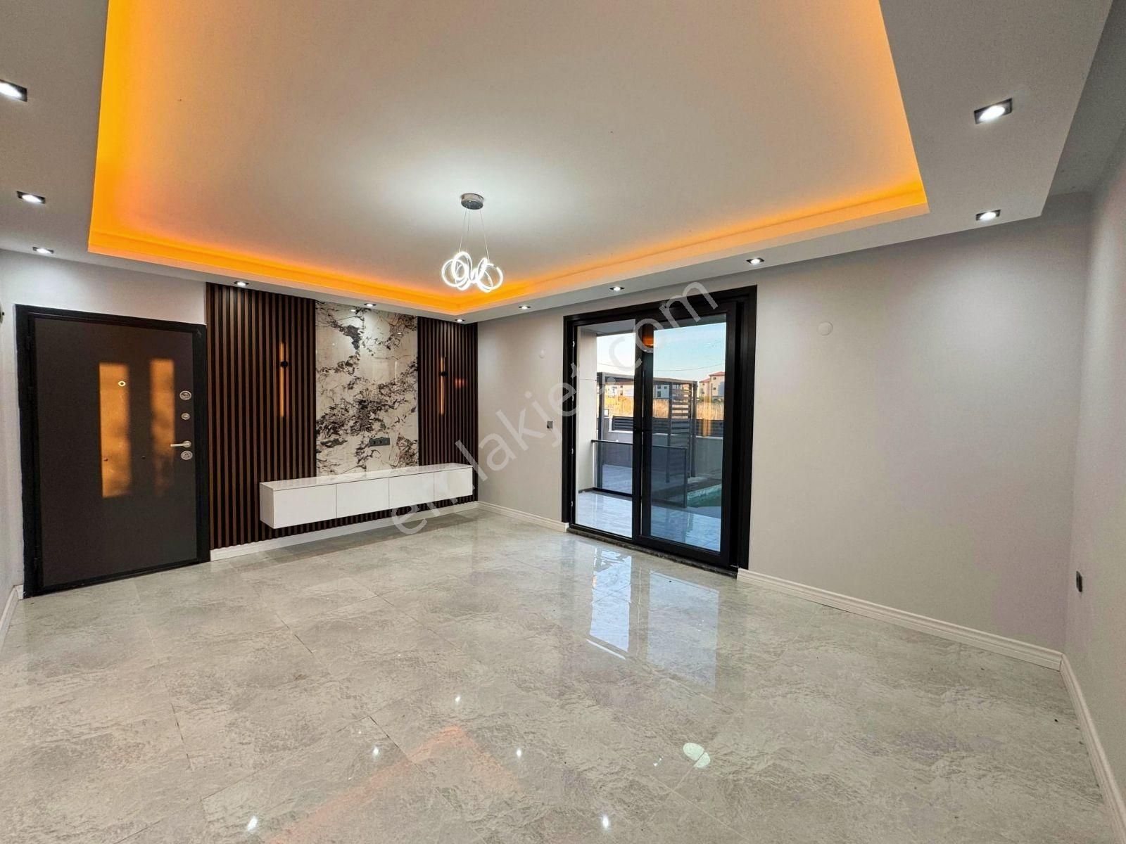 Kartallar'dan 300m² Arsalı Kaliteli Şık Havuzlu Müstakil Villa. - Görsel 12