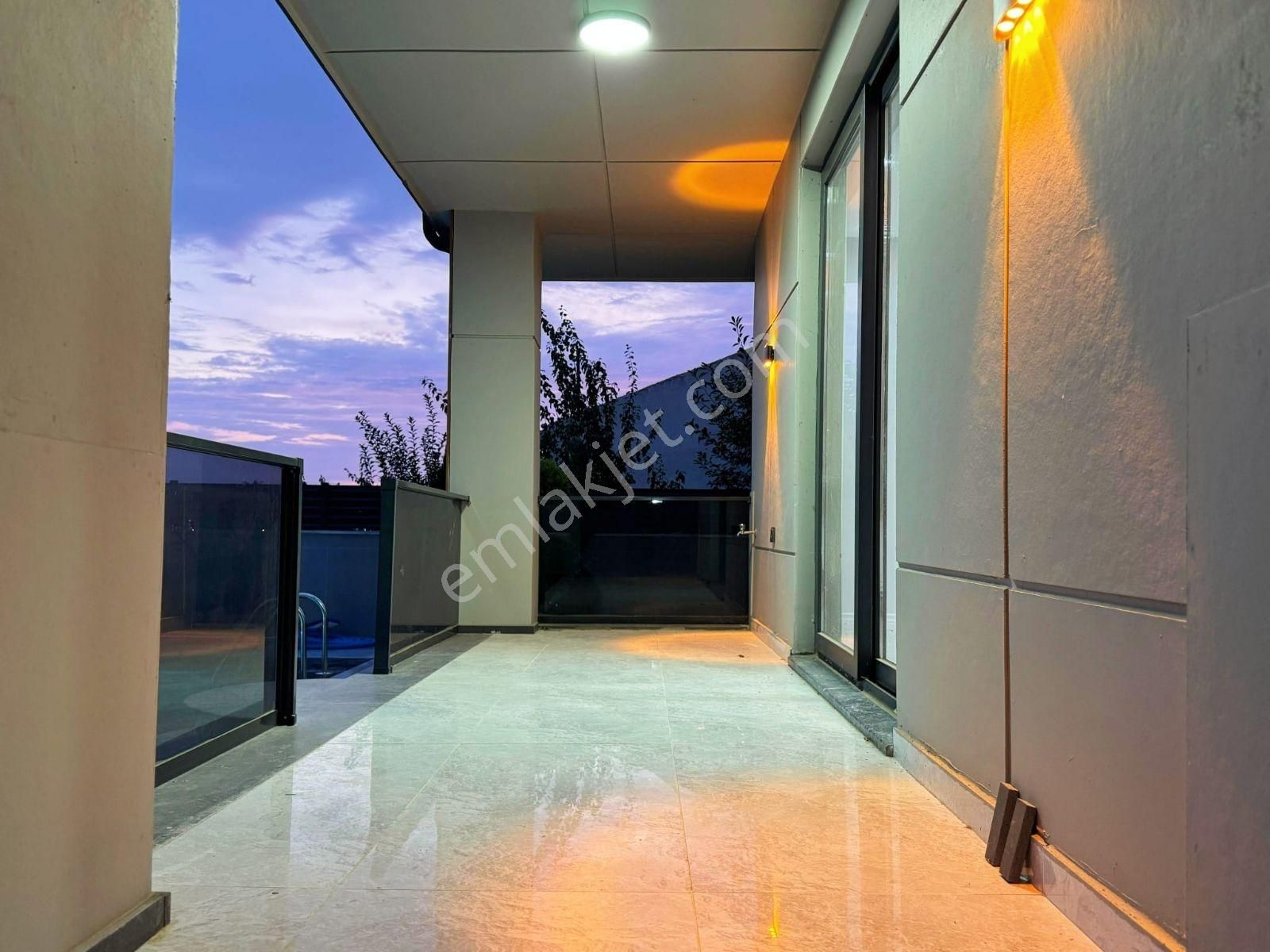 Kartallar'dan 300m² Arsalı Kaliteli Şık Havuzlu Müstakil Villa. - Görsel 2