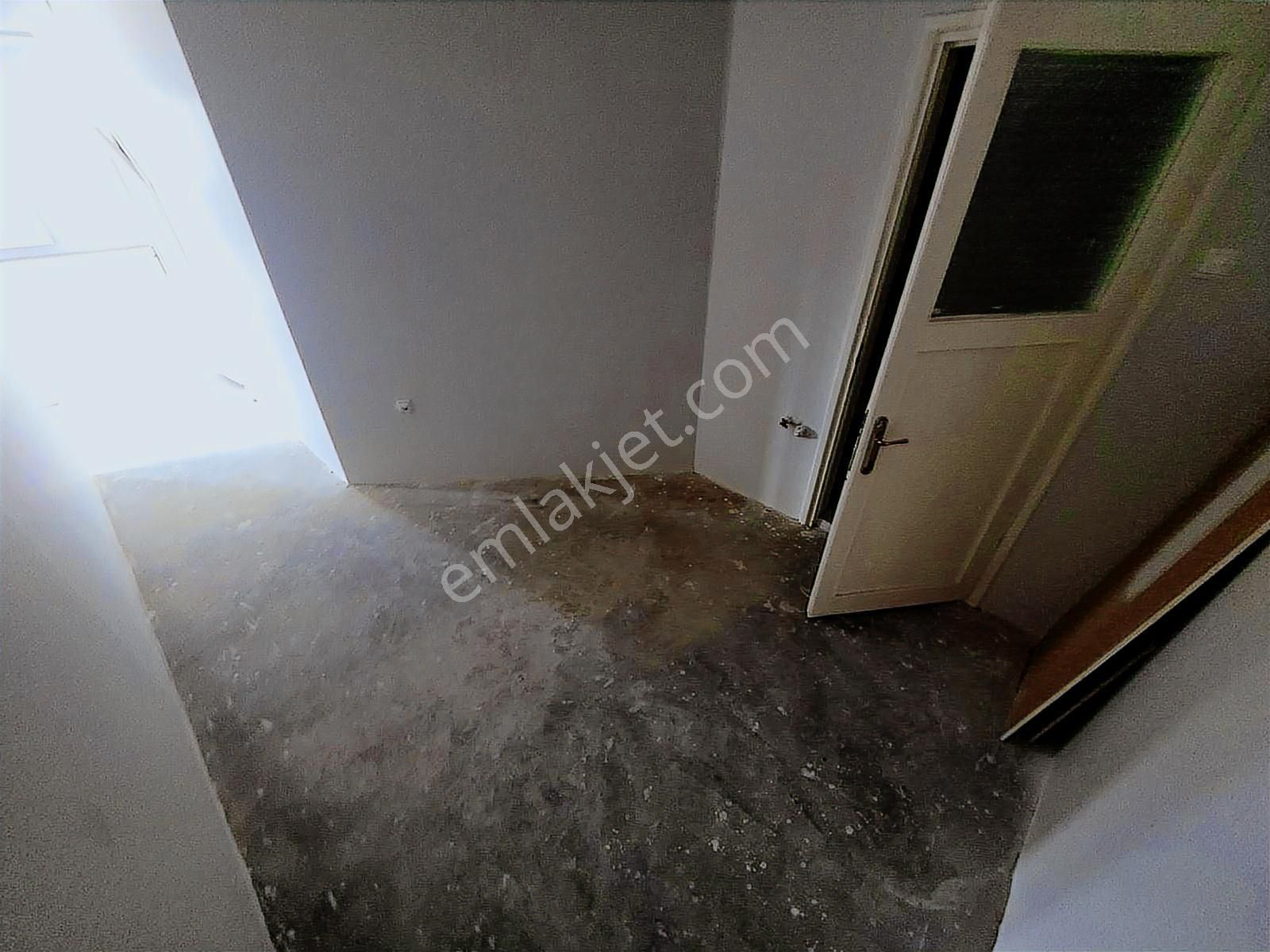 Çok Amaçlı Kullanıma Müsait Katta Tek İş Yeri - Görsel 3