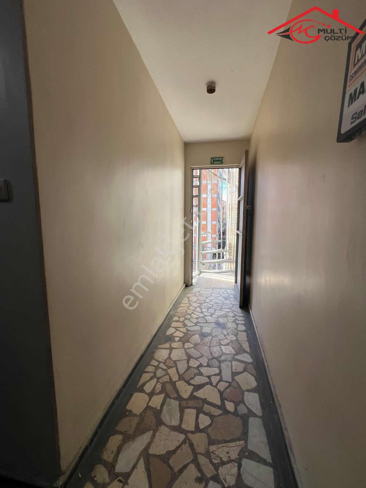 Şirinevler Mahmutbey Caddesinde İş Hanında Kiralık Ofis İşyeri Büro - Görsel 11