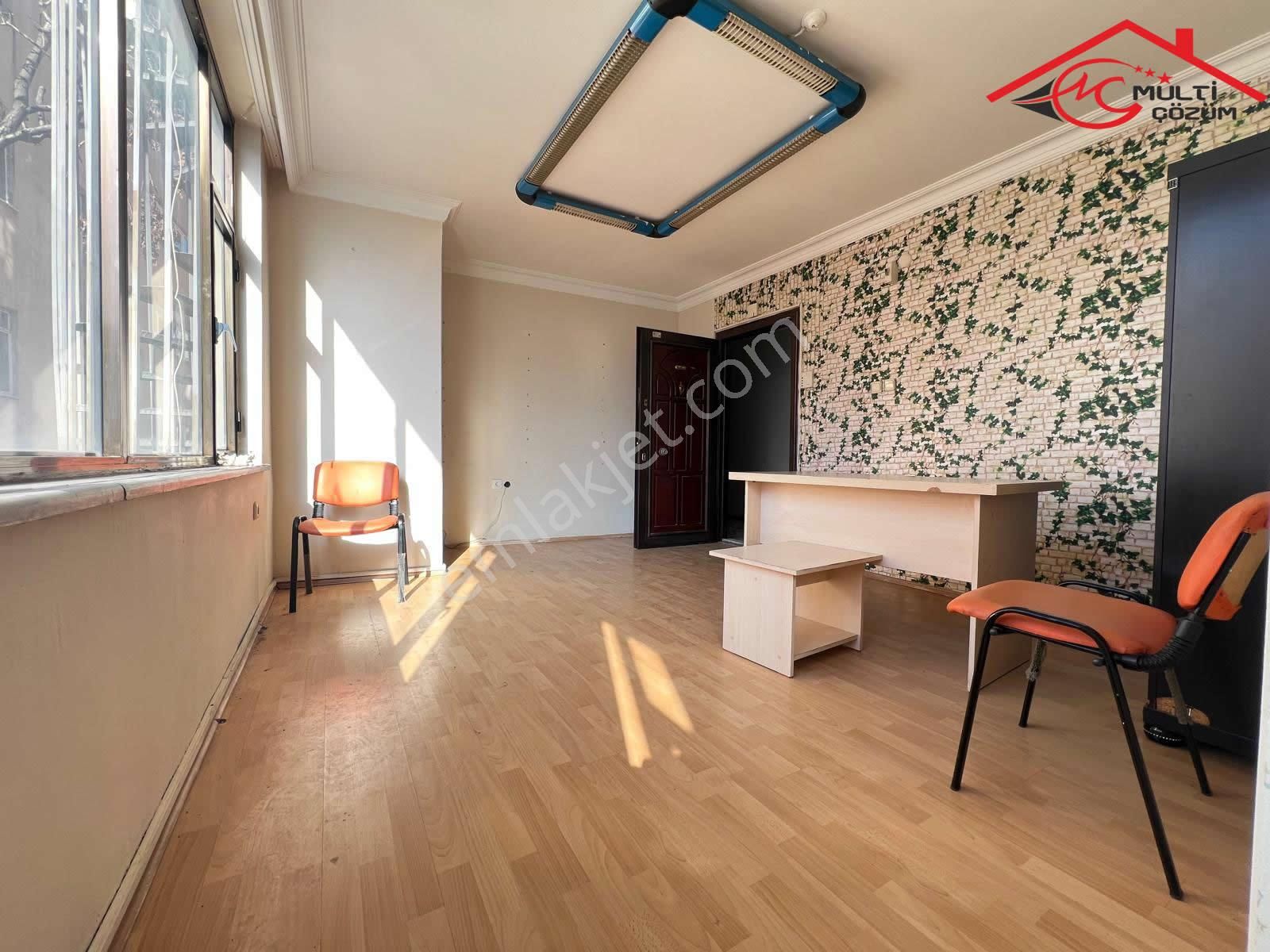 Şirinevler Mahmutbey Caddesinde İş Hanında Kiralık Ofis İşyeri Büro - Görsel 8