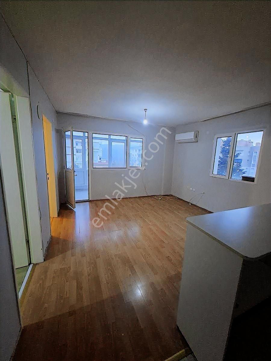 Bornova Evka4 Merkezde Kiralık Daire - Görsel 2