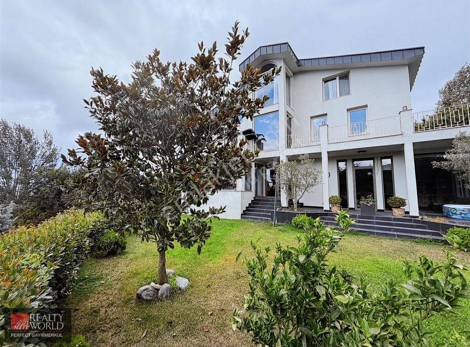 Zekeriyaköy'de Orman Manzaralı, 6+1, 450m² Satılık Villa - Görsel 24