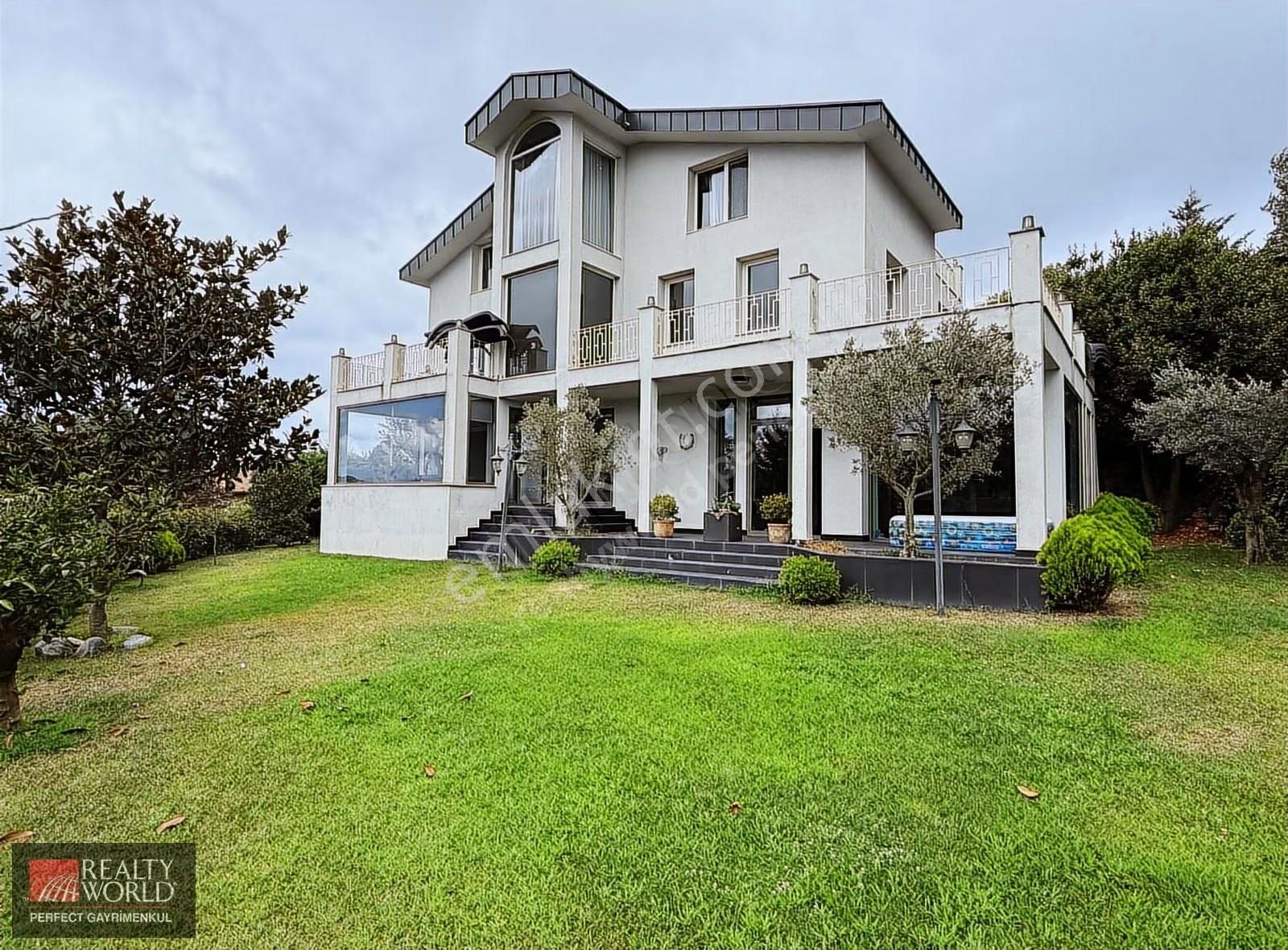 Zekeriyaköy'de Orman Manzaralı, 6+1, 450m² Satılık Villa - Görsel 12