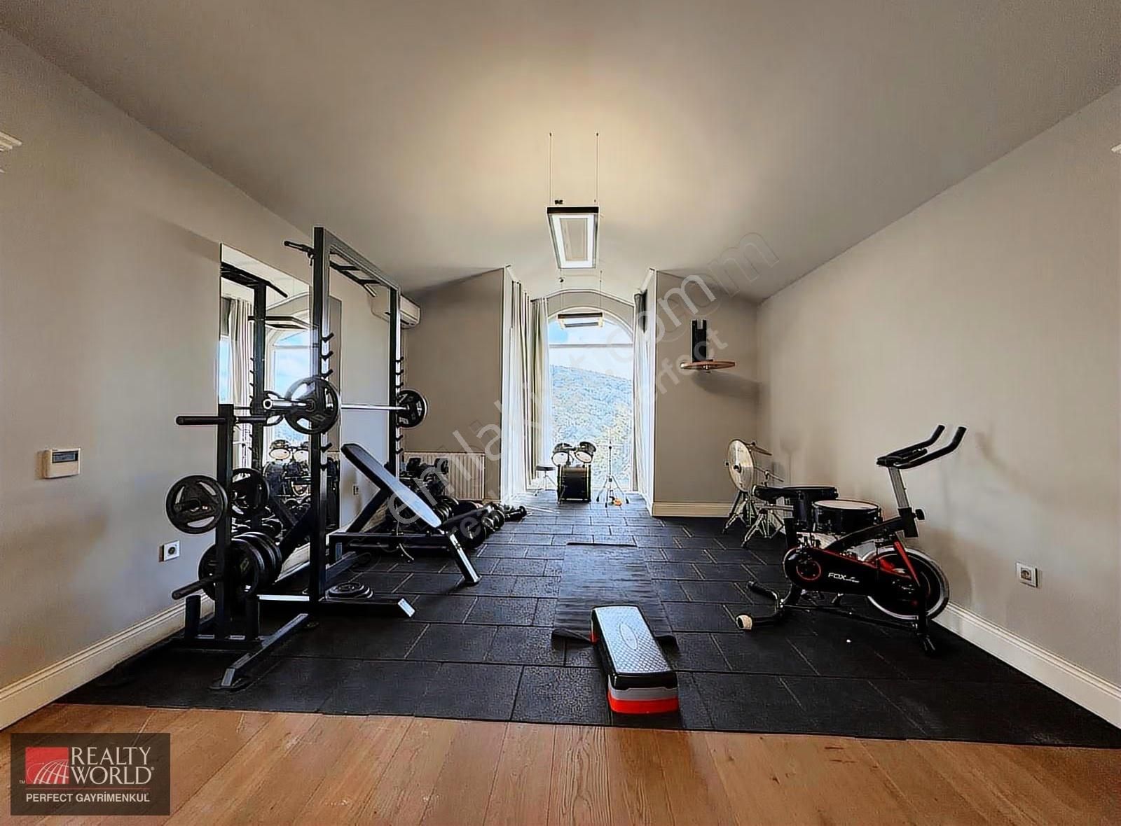 Zekeriyaköy'de Orman Manzaralı, 6+1, 450m² Satılık Villa - Görsel 15