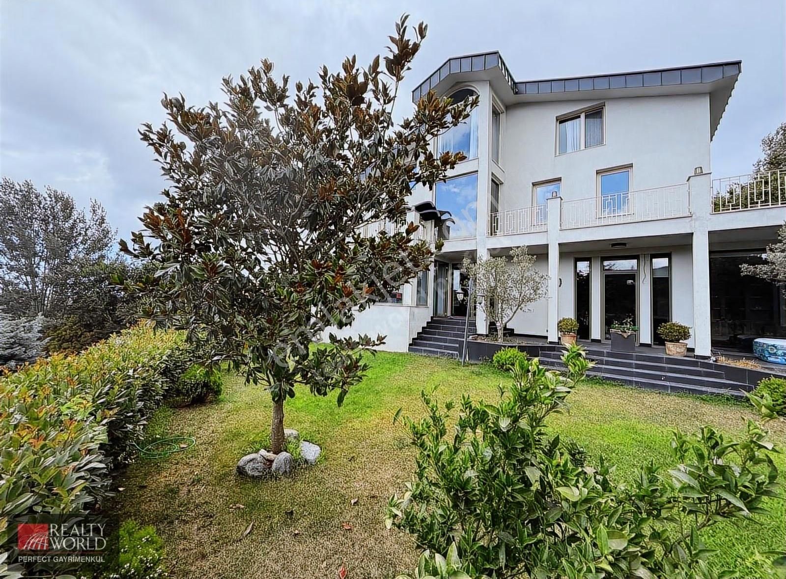 Zekeriyaköy'de Orman Manzaralı, 6+1, 450m² Satılık Villa - Görsel 17