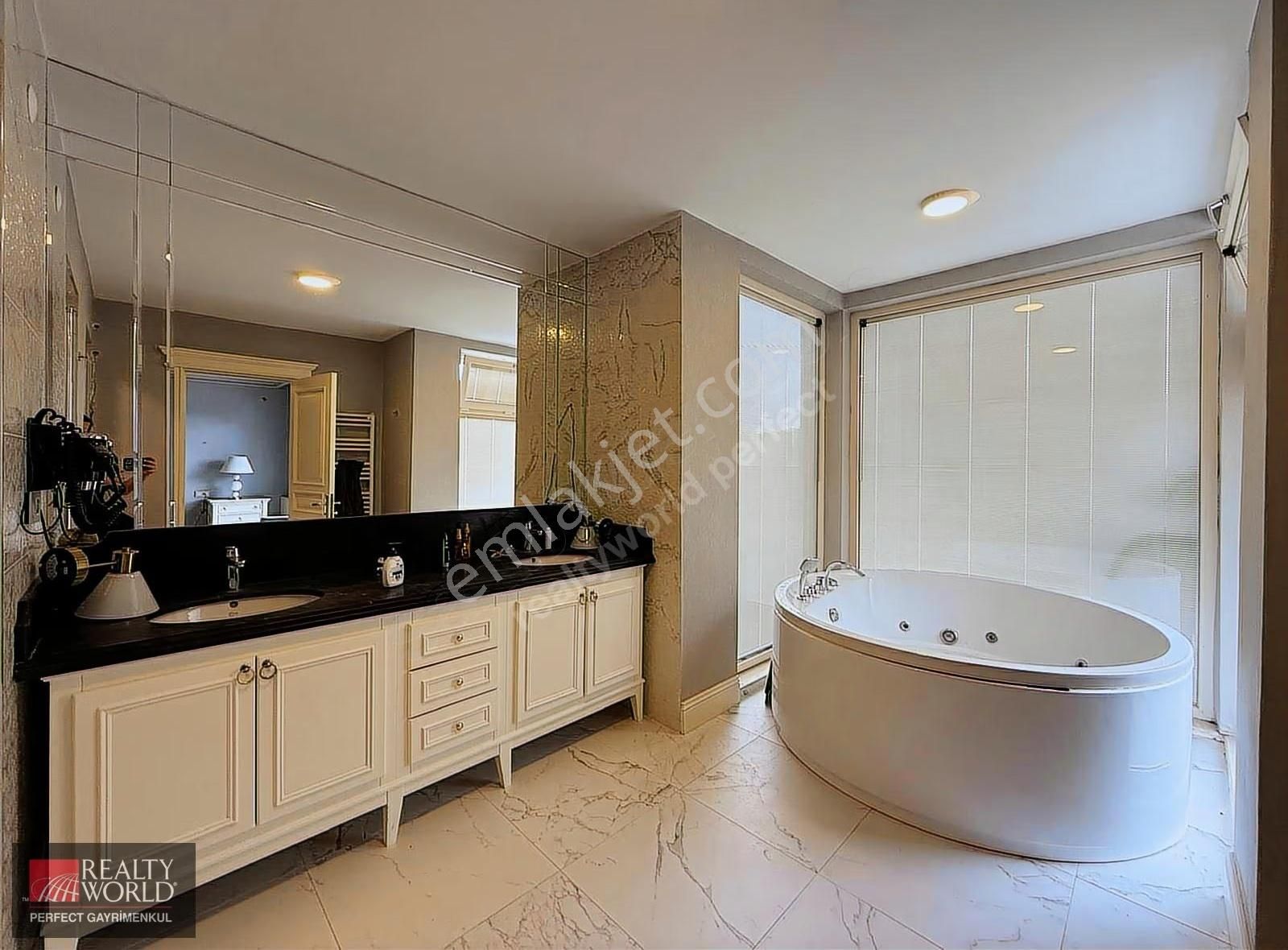 Zekeriyaköy'de Orman Manzaralı, 6+1, 450m² Satılık Villa - Görsel 14