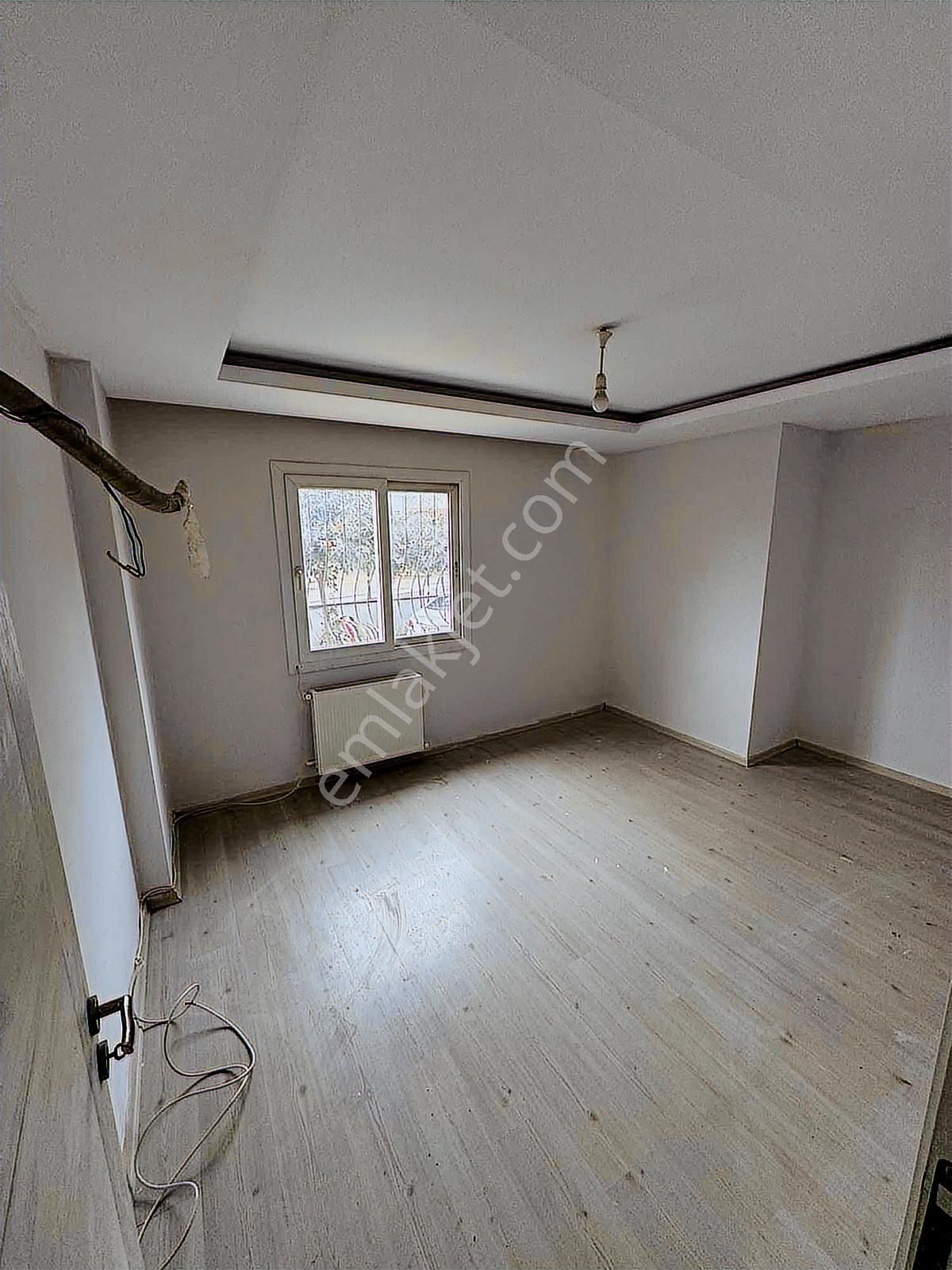 Belediye Civarı Doğalgaz Kombili 2+1 Kiralık Daire