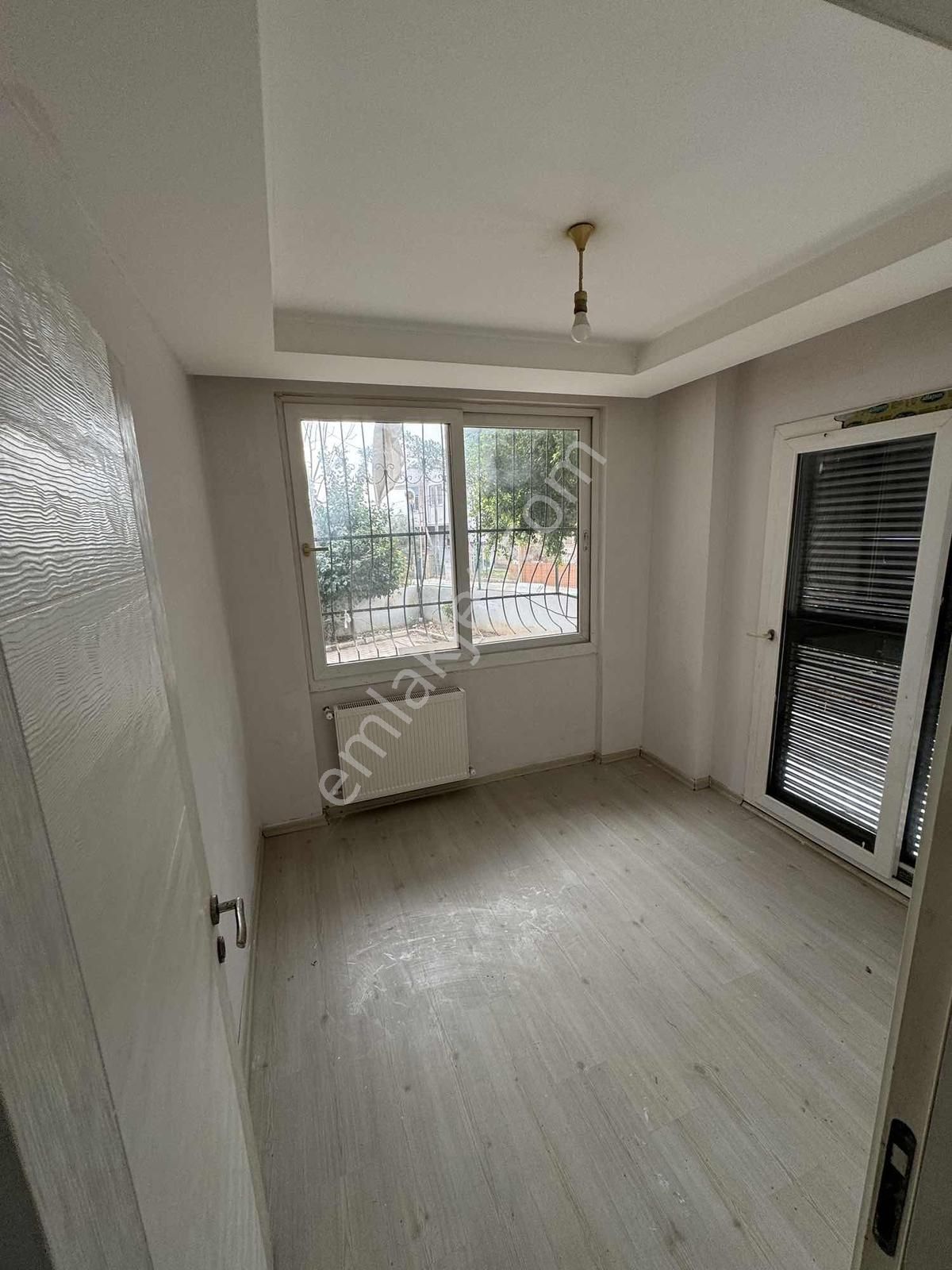 Belediye Civarı Doğalgaz Kombili 2+1 Kiralık Daire - Görsel 2