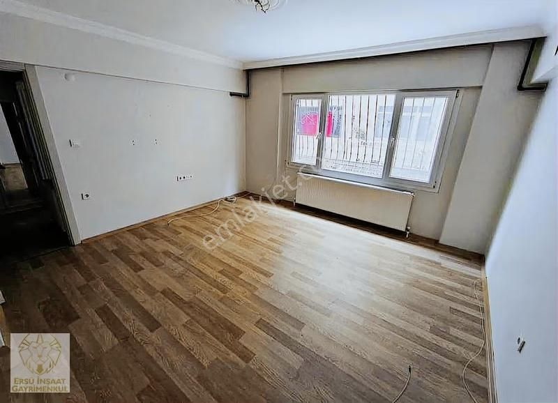 Ersü'den 2+1 Ordu Caddesi Yakını Doğalgazlı Arakat Daire