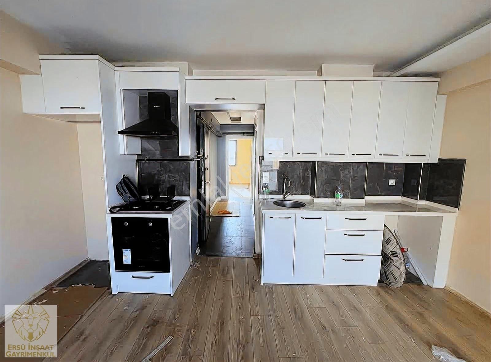 Ersü'den Yeşilyurt Merkezde 2+1 Ferah Doğalgazlı Yeni Bina