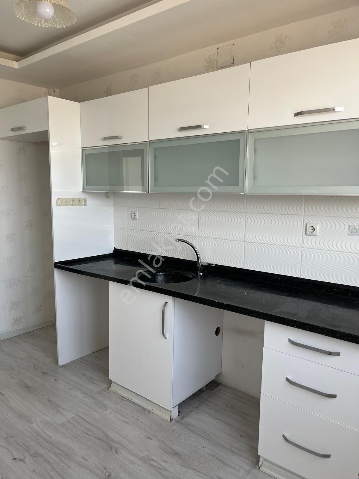 2+1satılık Daire Yeşiltepe De Kredi İmkanlı