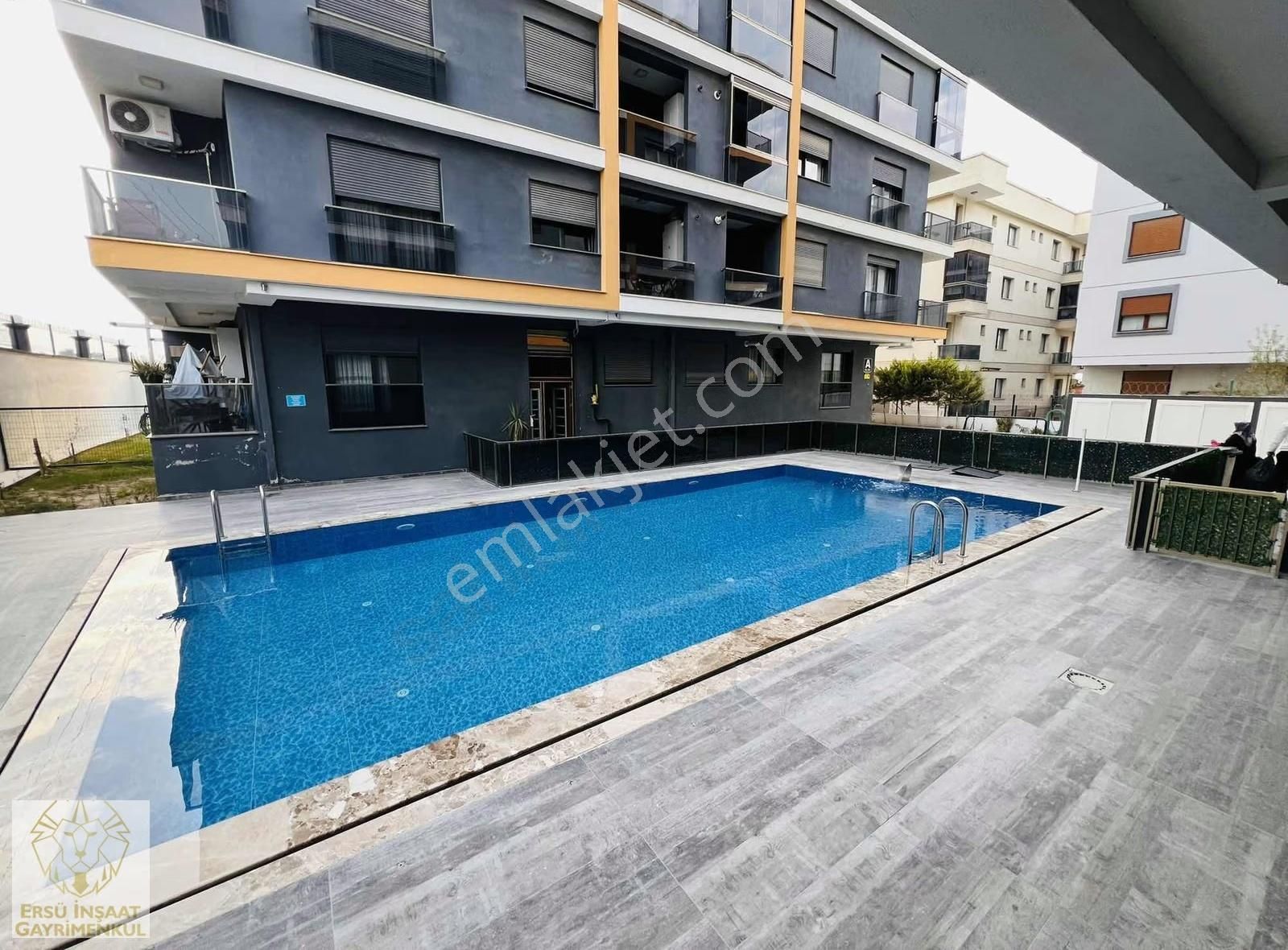 Ersü'den Buca'da 1+1 Eşyalı Havuzlu Site İçerisinde Lüks Daire - Görsel 8