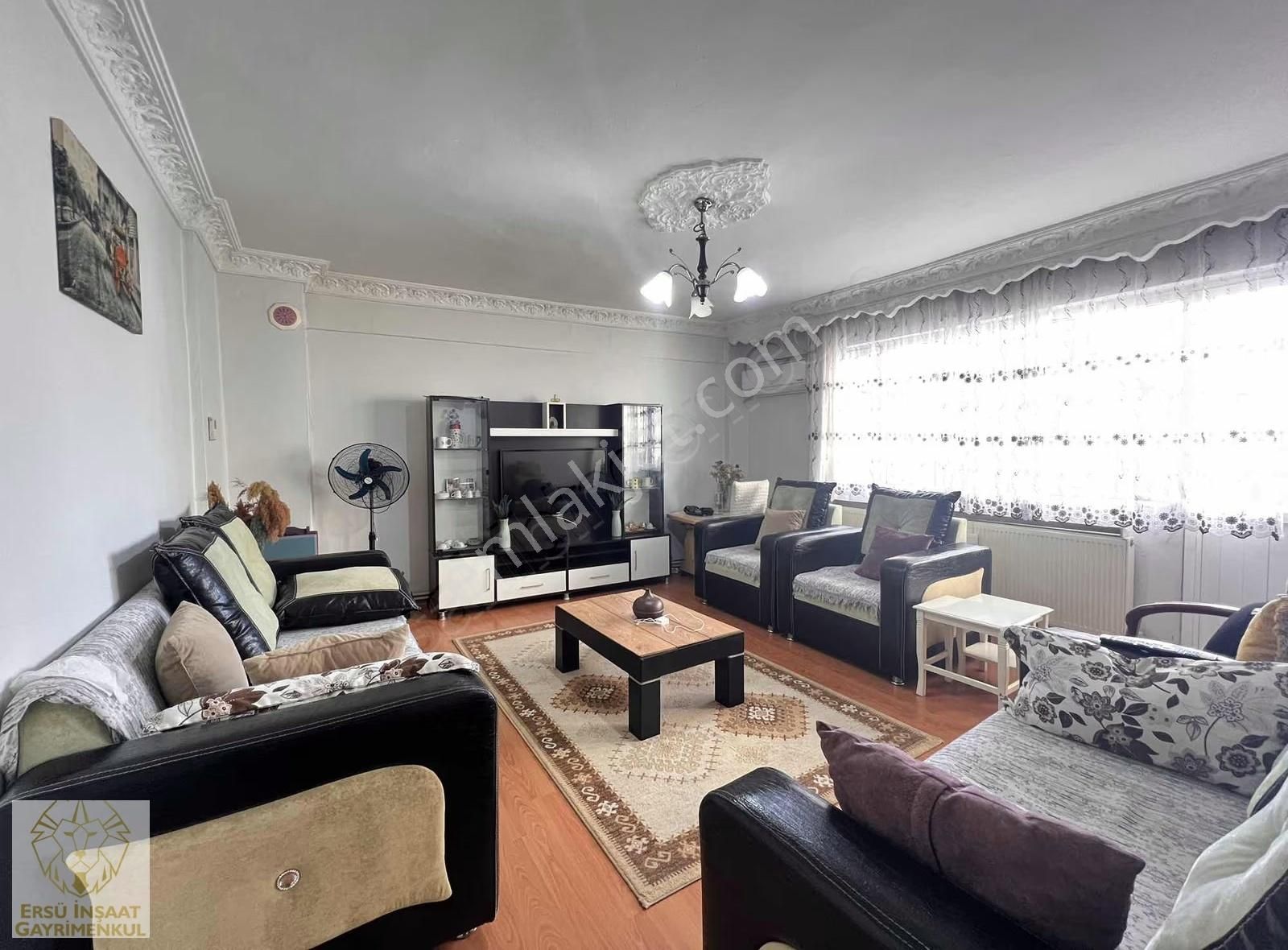 Ersü'den 2+1 90m2 Merkezi Konumda Doğalgazlı Daire