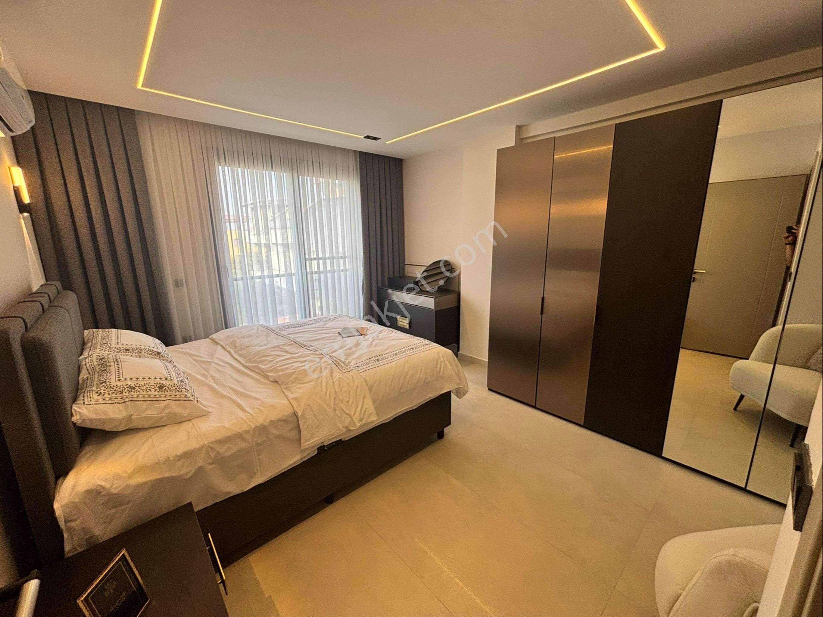 Didimde Full Eşyalı Müstakil Otoparklı Altan Isıtmalı 4+1 Villa - Görsel 11