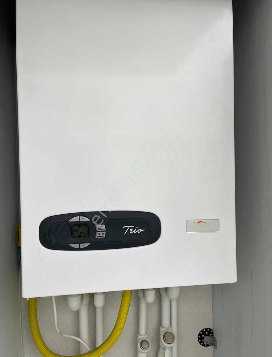 Altıkat Emlaktan Kiracılı Eşyalı 1+1 Daire - Görsel 4