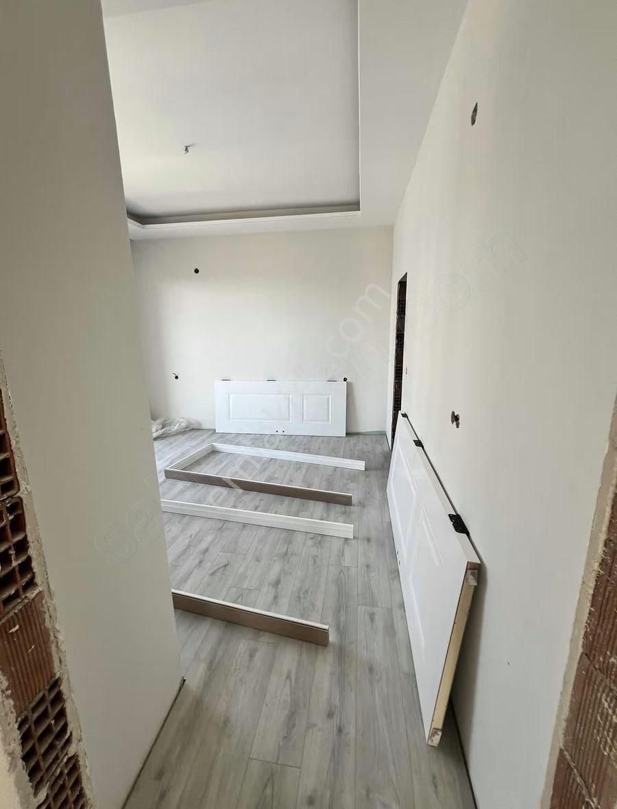 Altıkat Emlaktan Havuzlu Site İçerisinde 3+1 Ara Kat Daire - Görsel 7