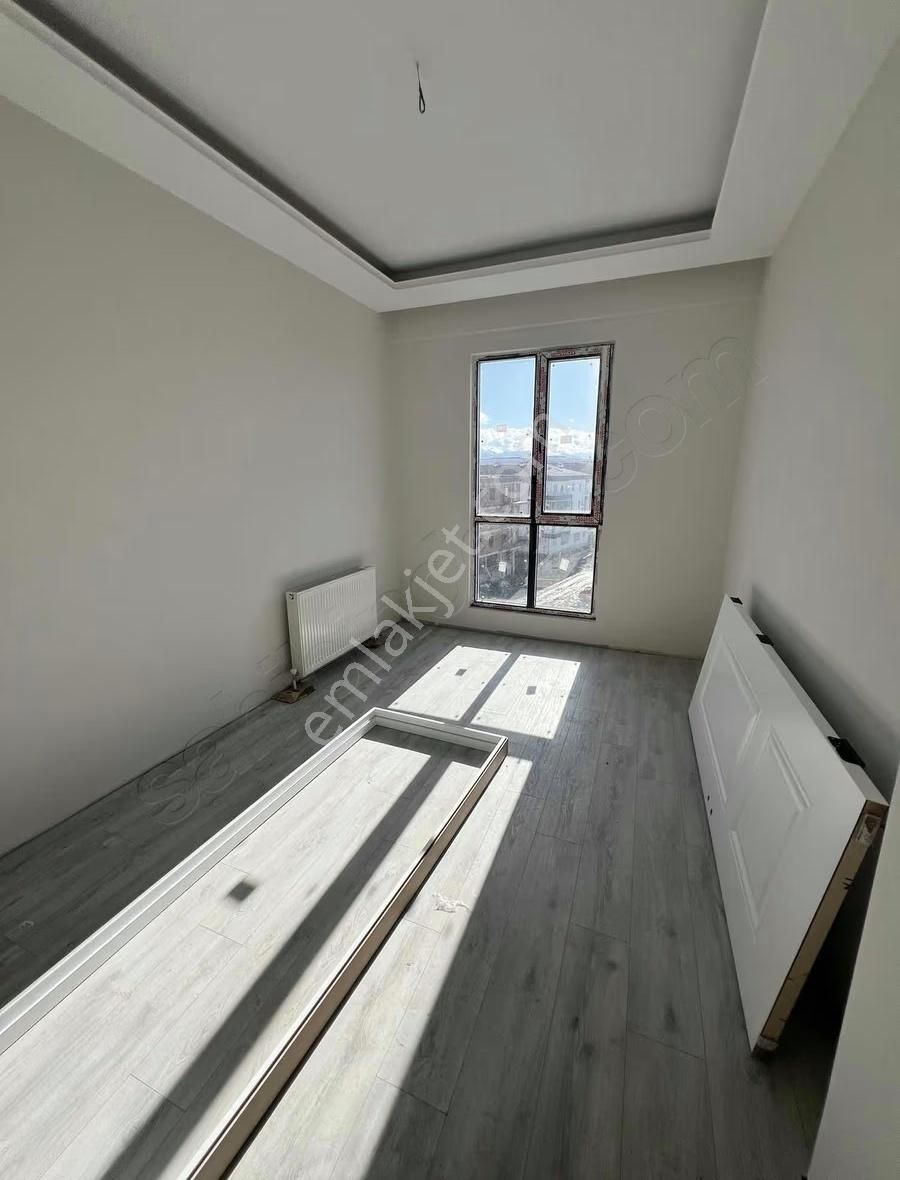 Altıkat Emlaktan Havuzlu Site İçerisinde 3+1 Ara Kat Daire - Görsel 23