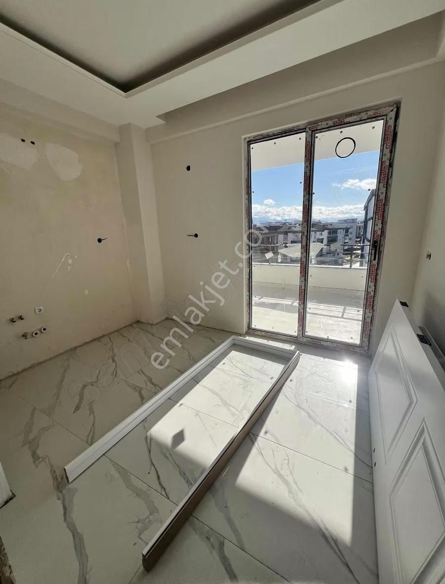 Altıkat Emlaktan Havuzlu Site İçerisinde 3+1 Ara Kat Daire - Görsel 5