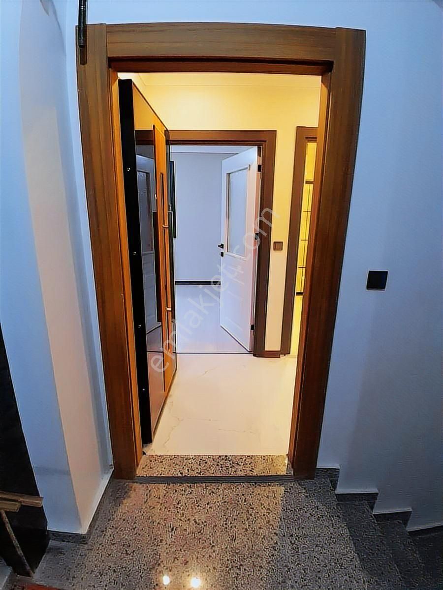 Uğur Çevik'ten Satılık 1+1 Yüksekgiriş 55m2 Oturuma Hazır