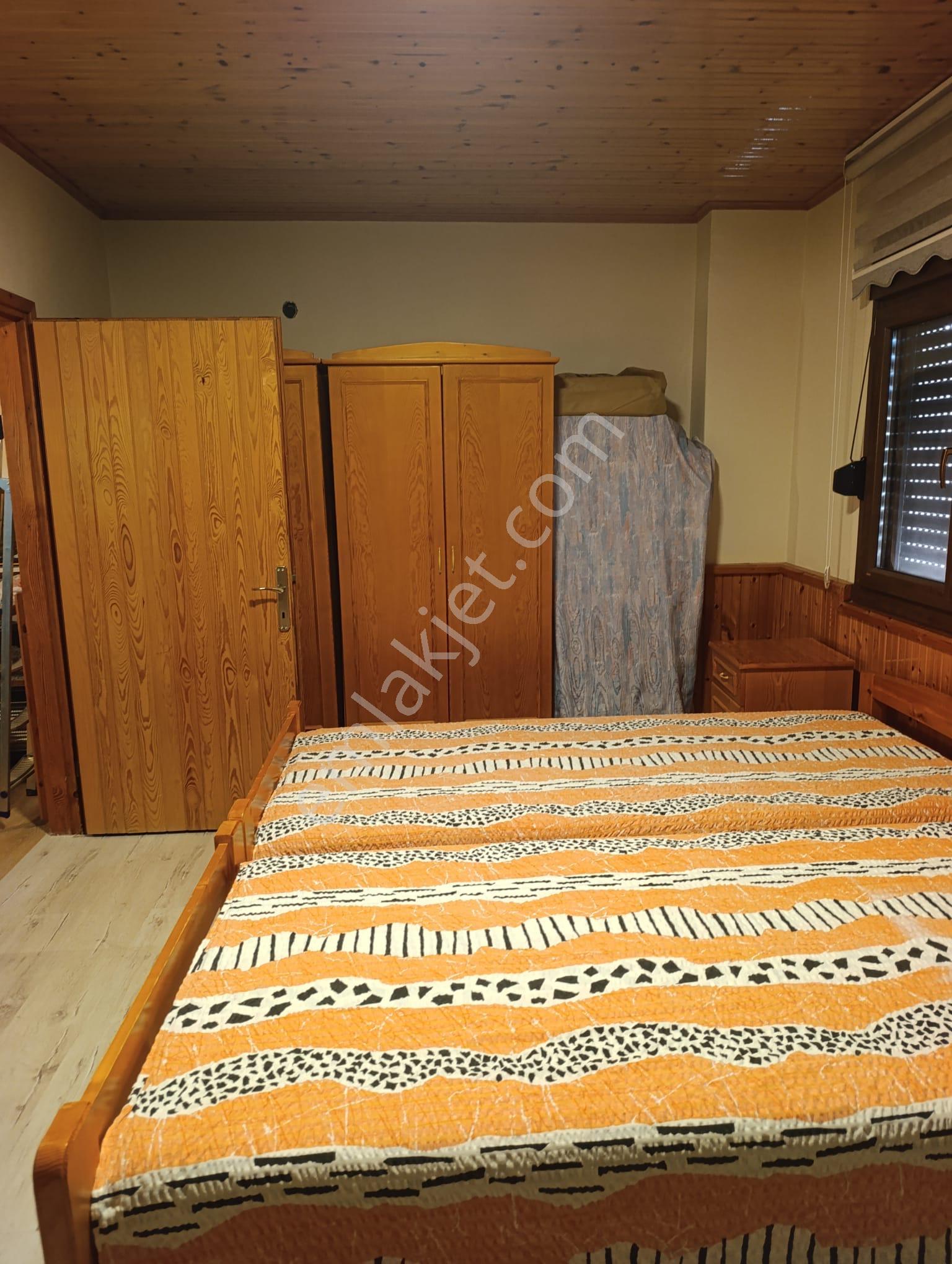 Foça Ataözgür Sitesinde (havuzlu ) Eşyalı Kiralık 3+1 Tripleks Villa - Görsel 31