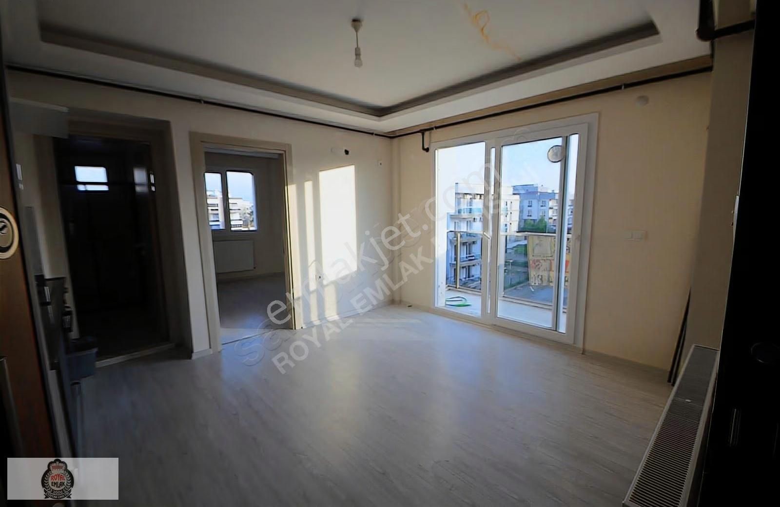 Seyrek Merkez'de Yeni Ve Asansörlü Binada Kiralık Önü Açık 1+1 - Görsel 7